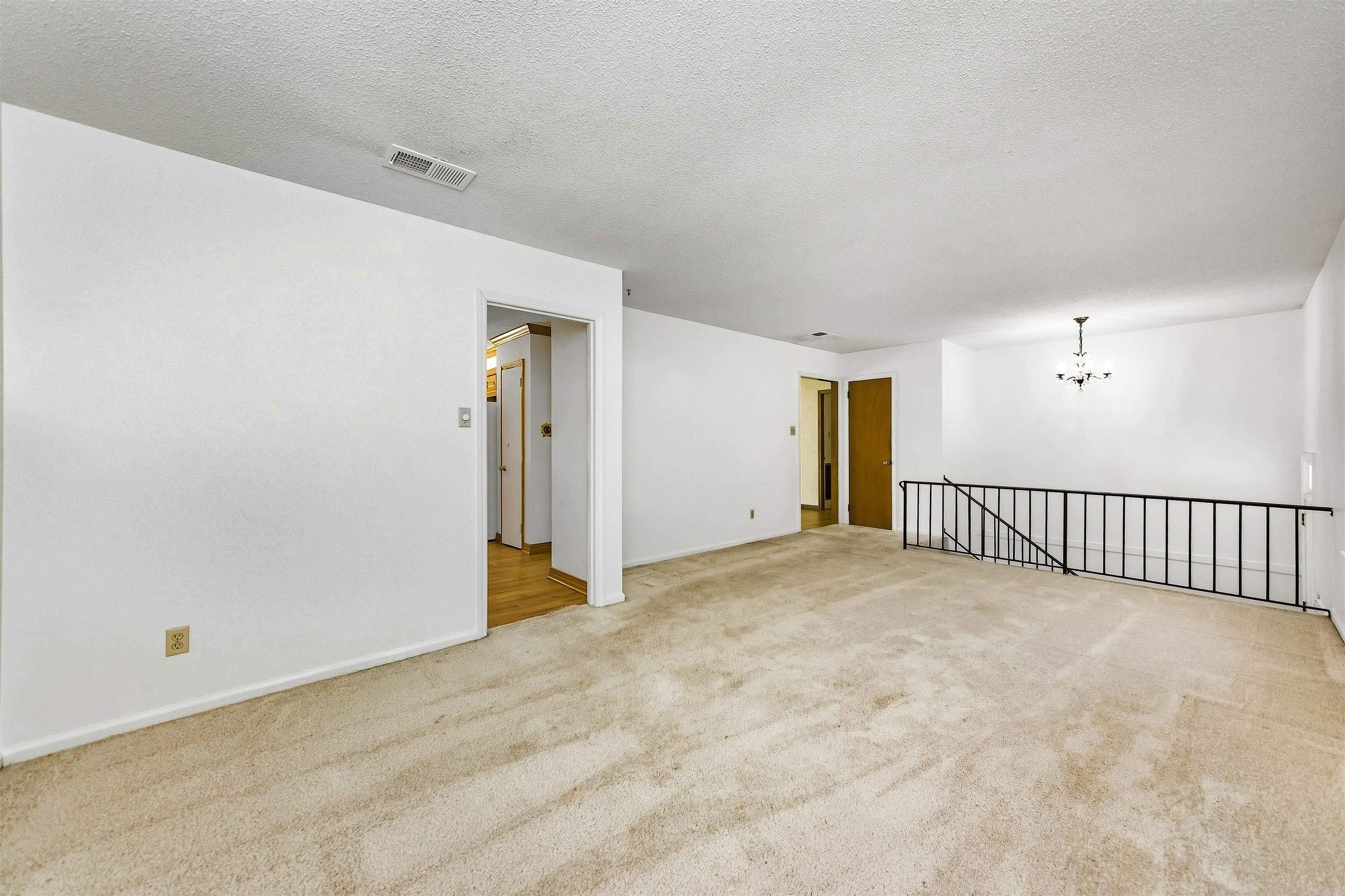 47 Flintwood Property Photo 6