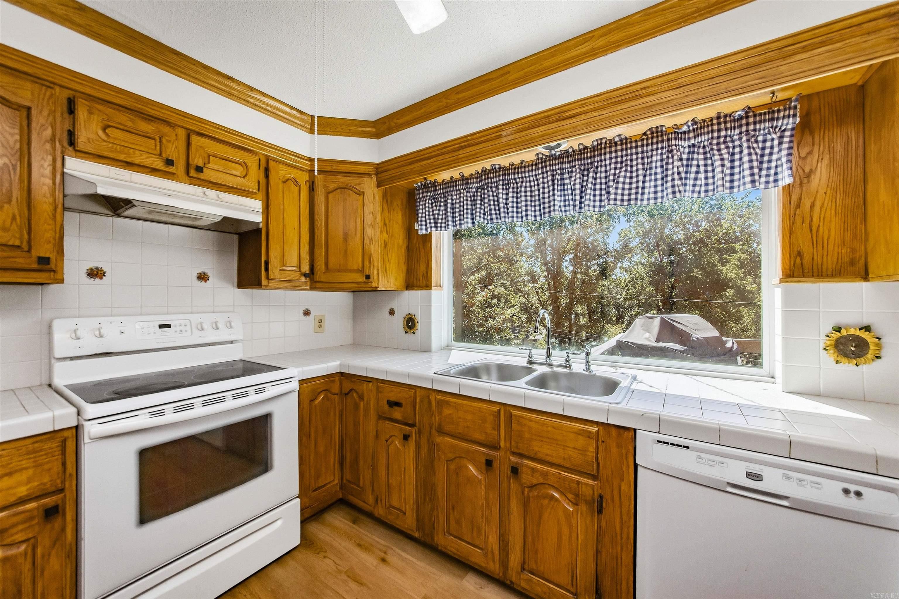 47 Flintwood Property Photo 12