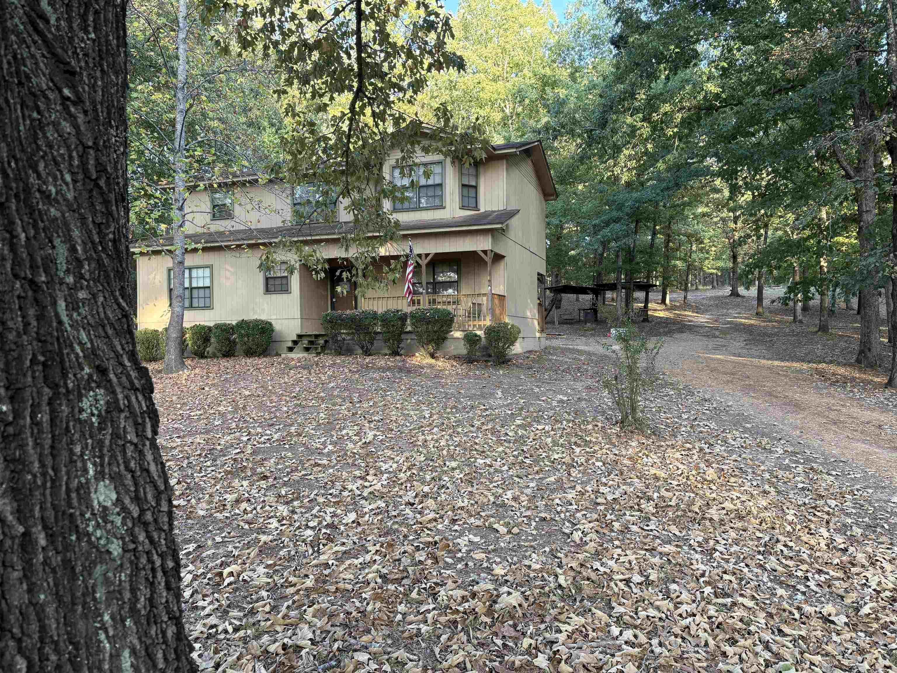 1440 Central Road Property Photo 3