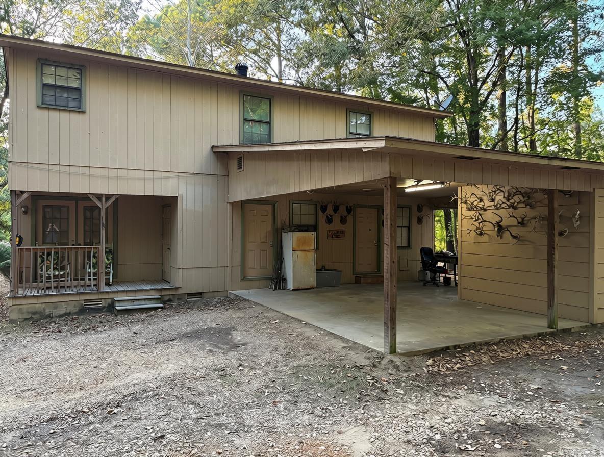 1440 Central Road Property Photo 5