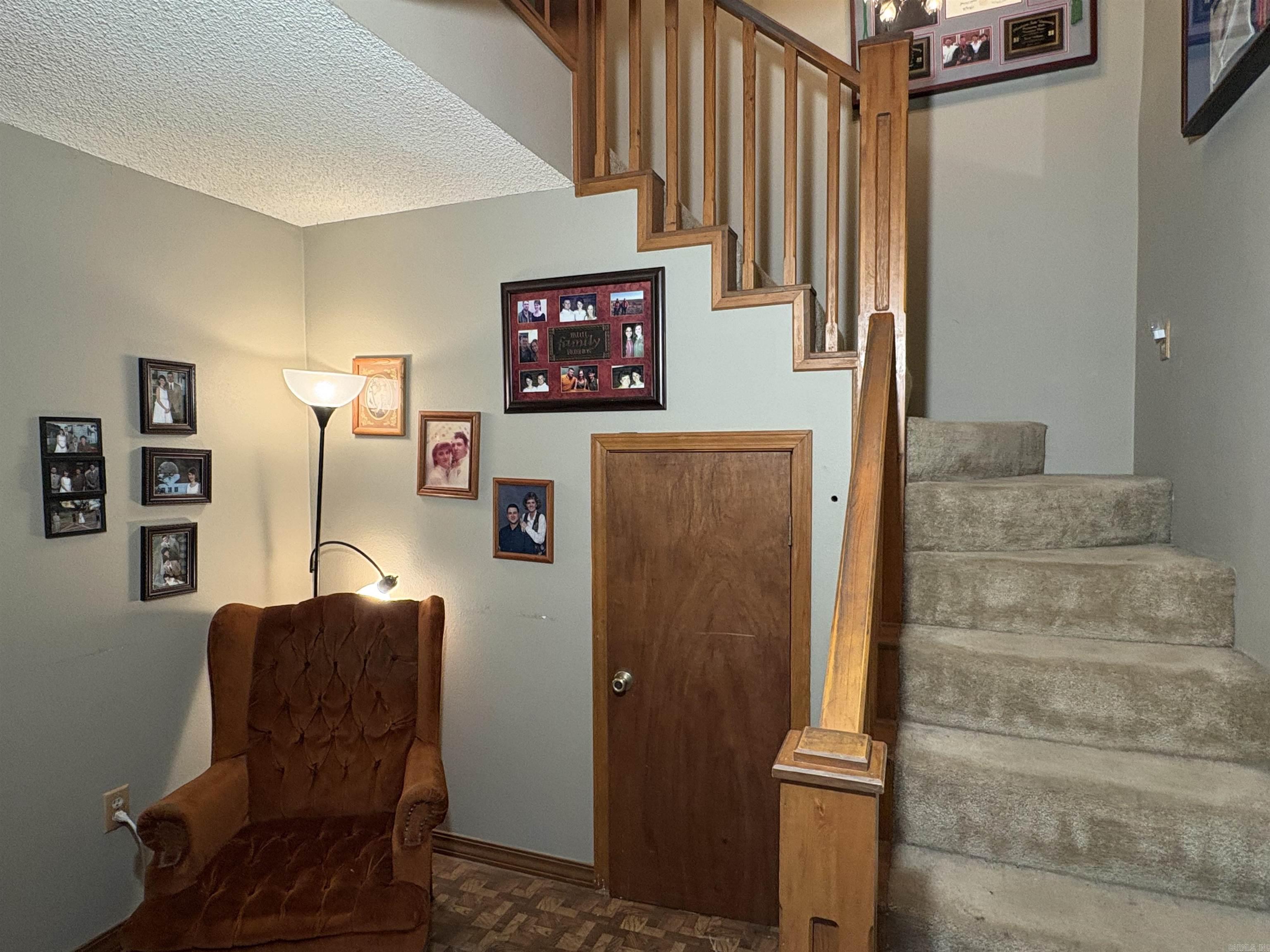1440 Central Road Property Photo 12