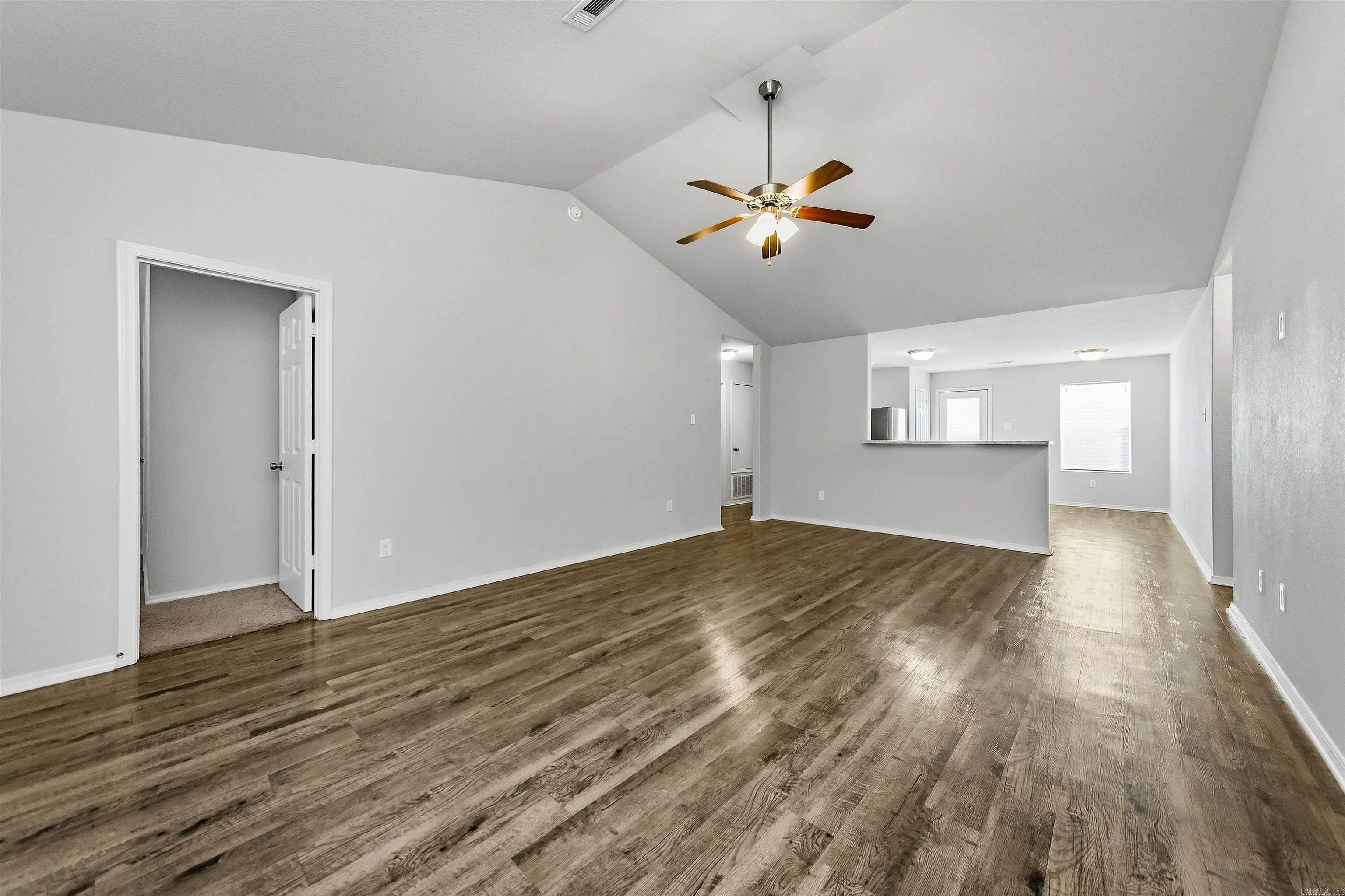 6096 Saddle Hill Drive Property Photo 3