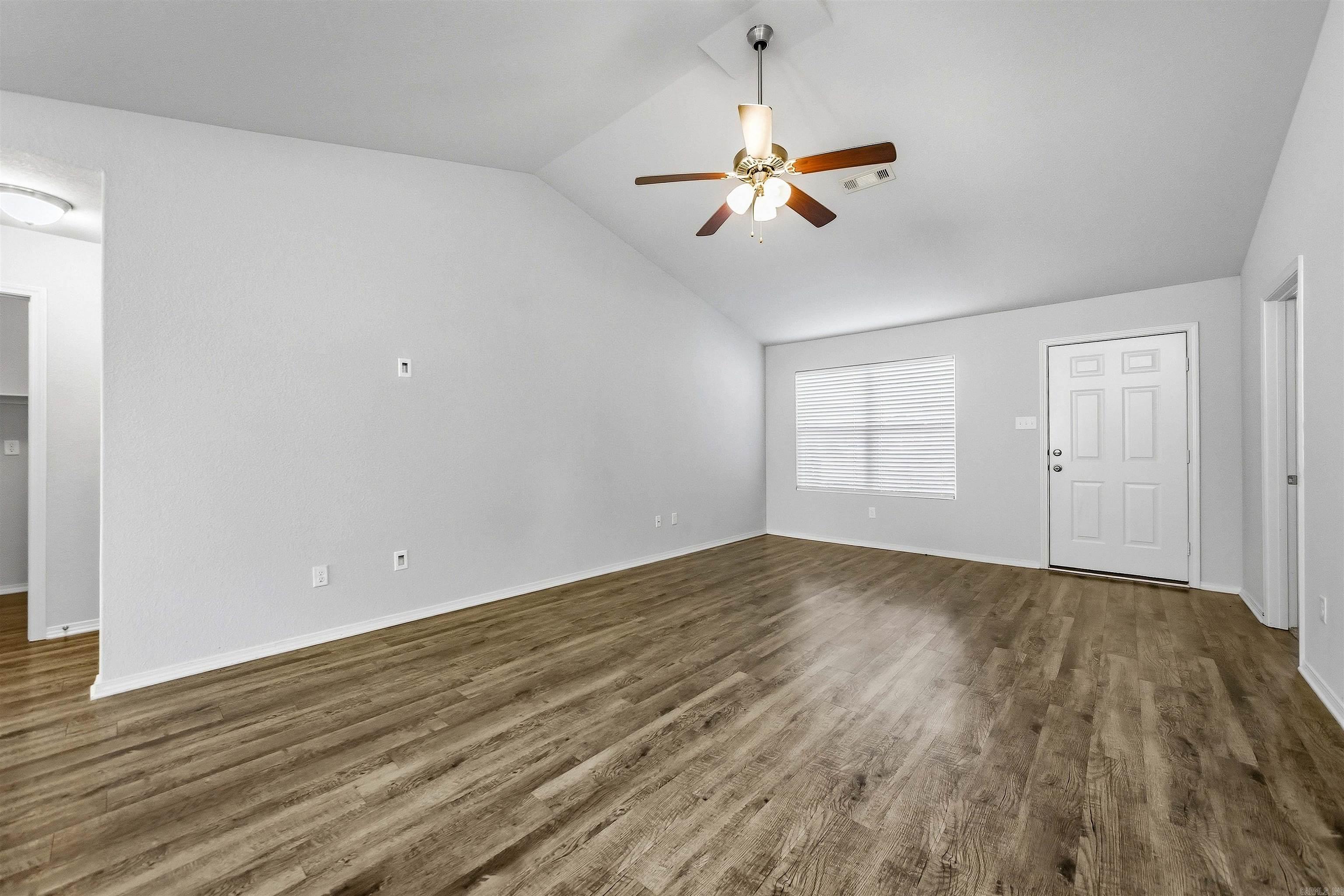 6096 Saddle Hill Drive Property Photo 5