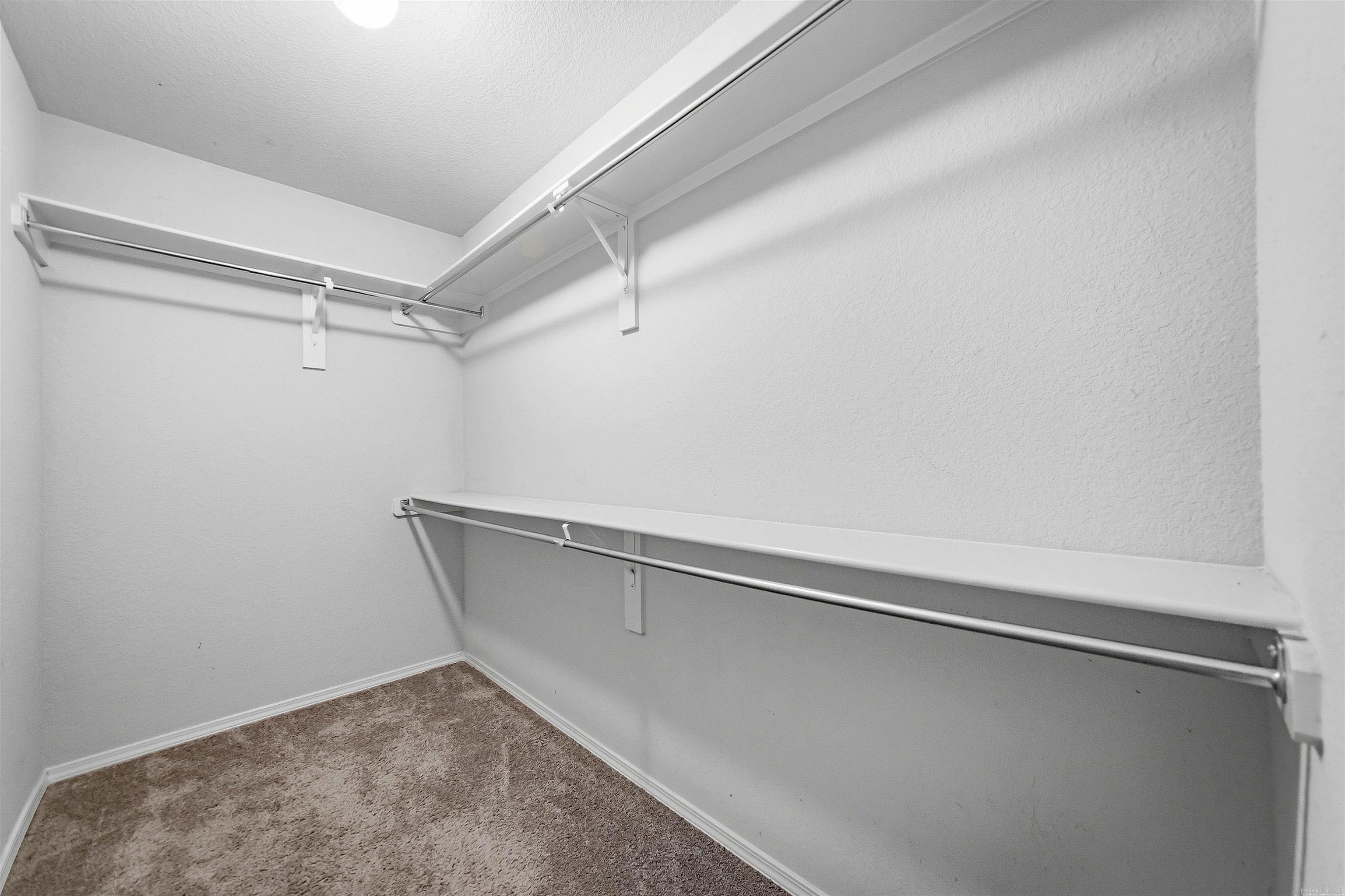 6096 Saddle Hill Drive Property Photo 16