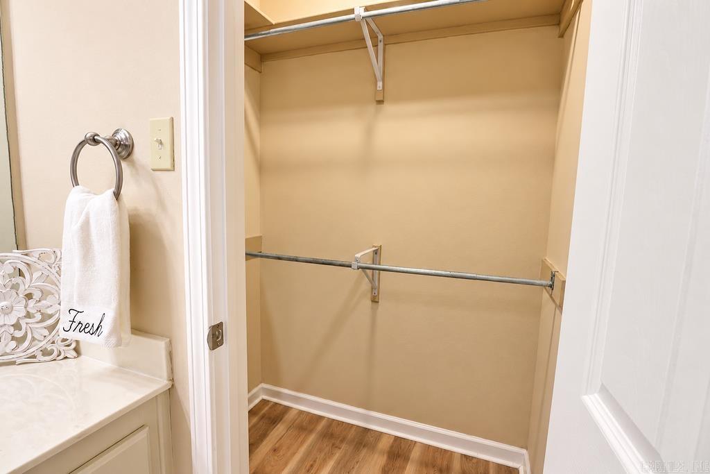 15 Bryant St Property Photo 16