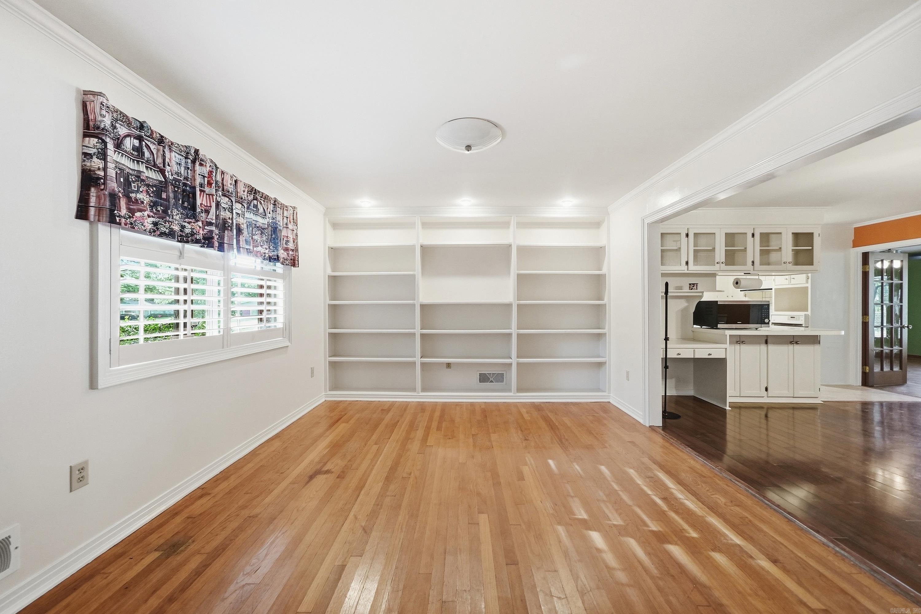 6 Meadowbrook Drive Property Photo 9