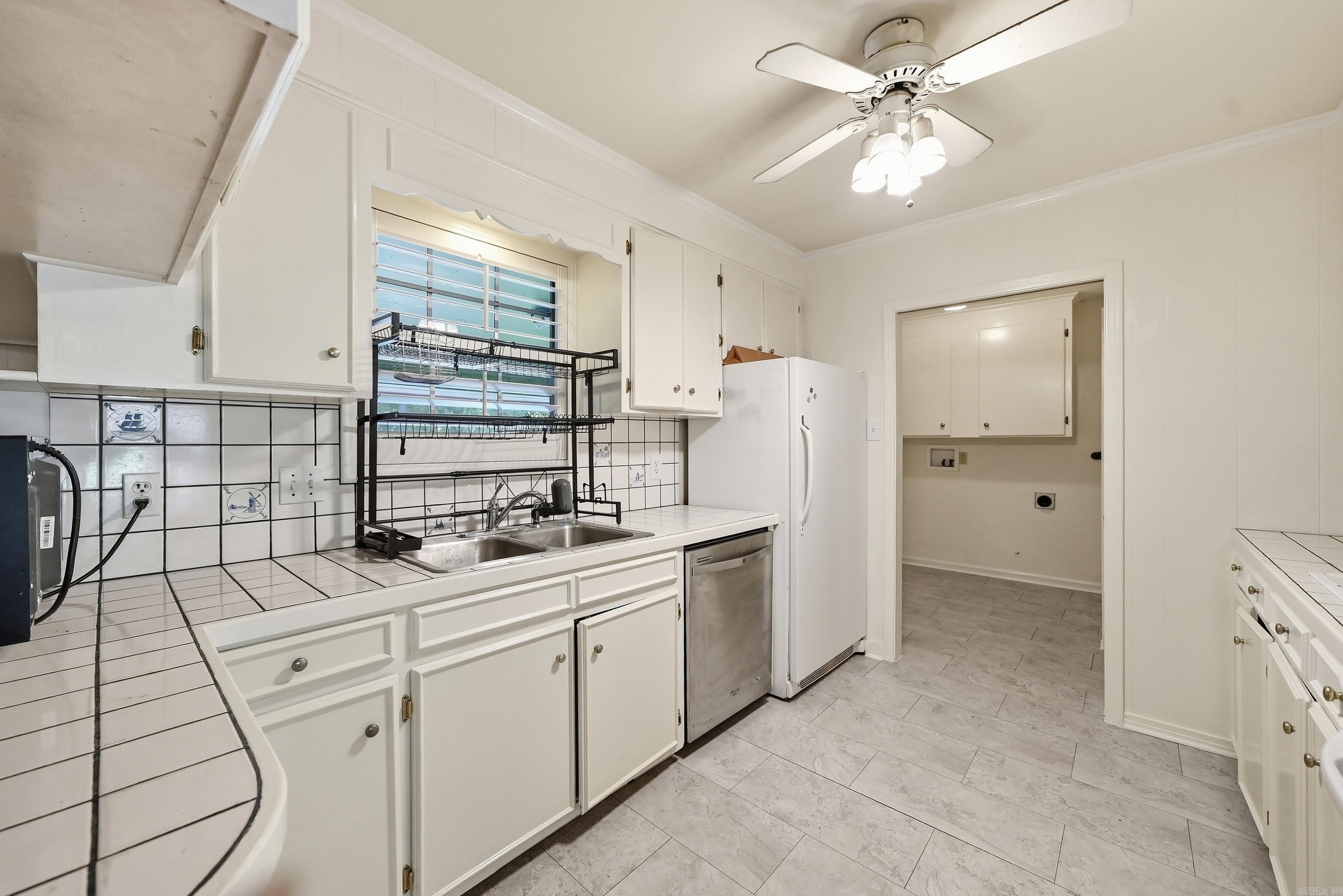 6 Meadowbrook Drive Property Photo 13