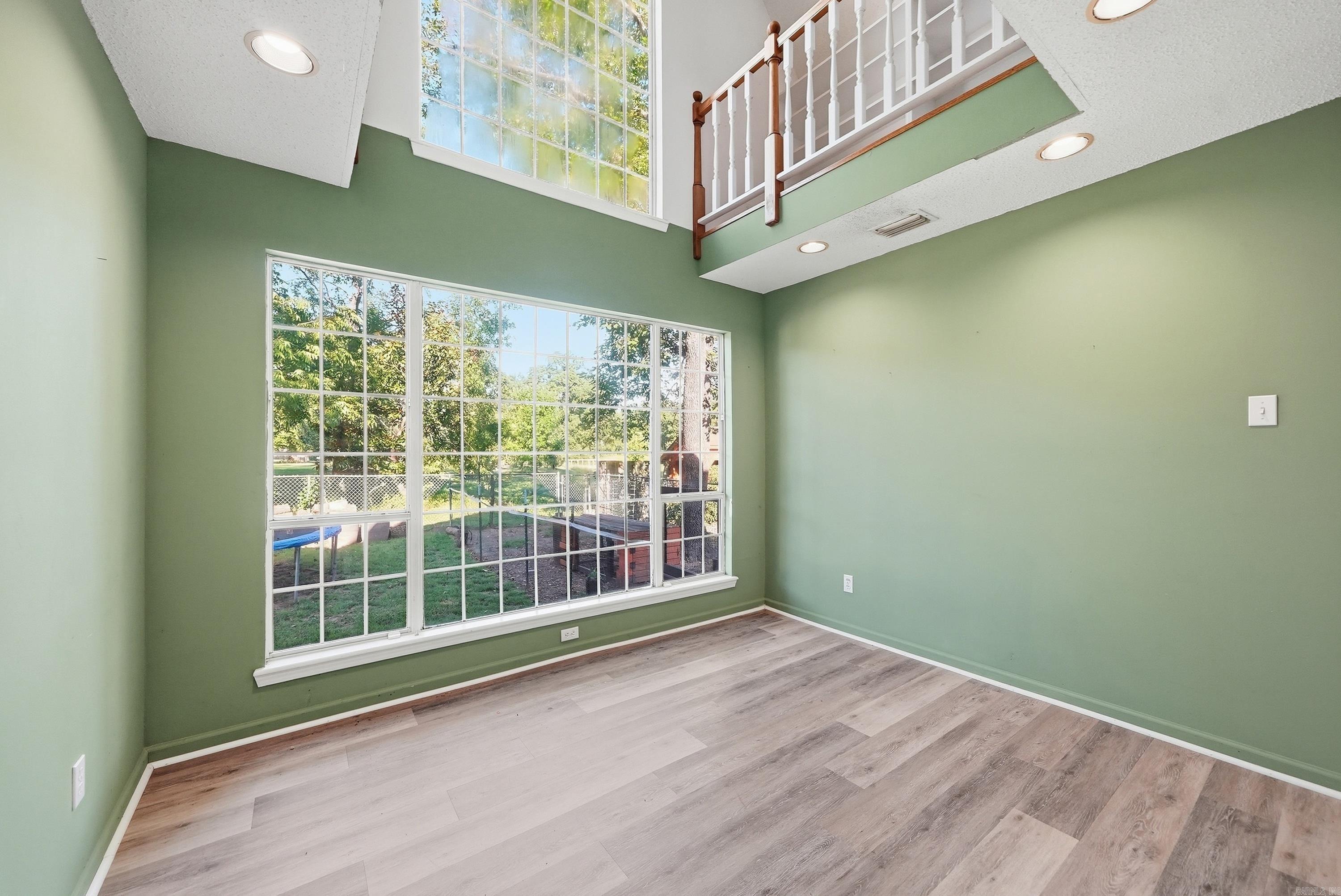 6 Meadowbrook Drive Property Photo 36