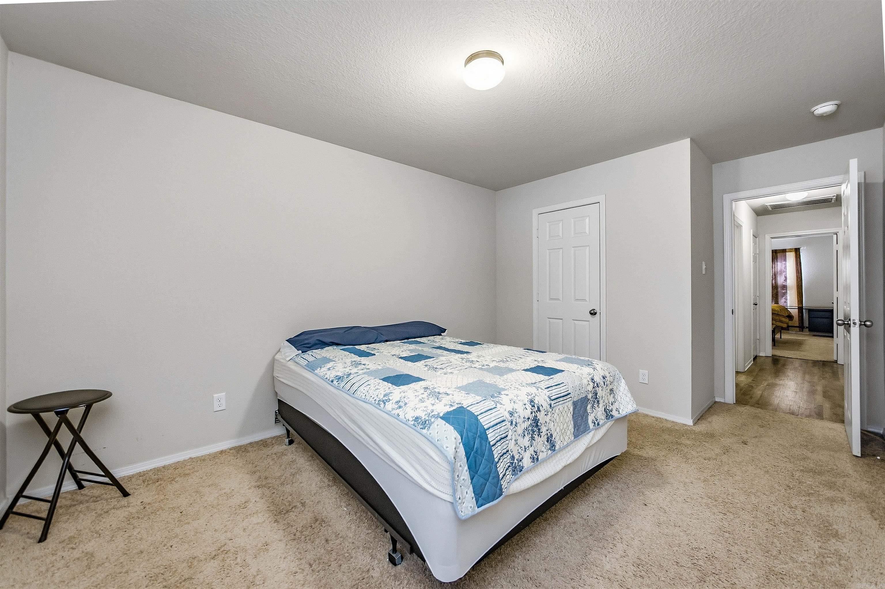 7130 Woodsgate Cove Property Photo 10