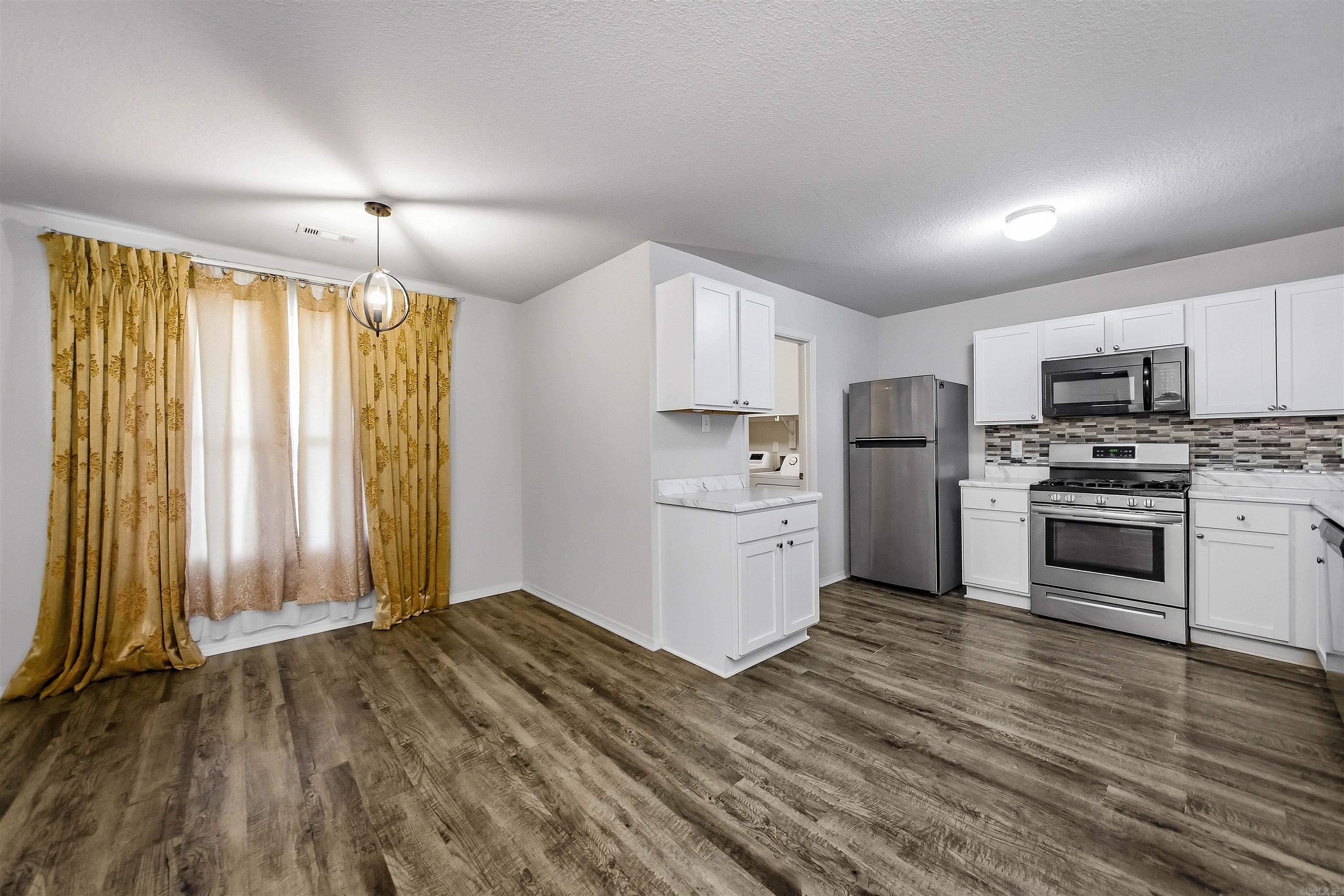 7130 Woodsgate Cove Property Photo 13