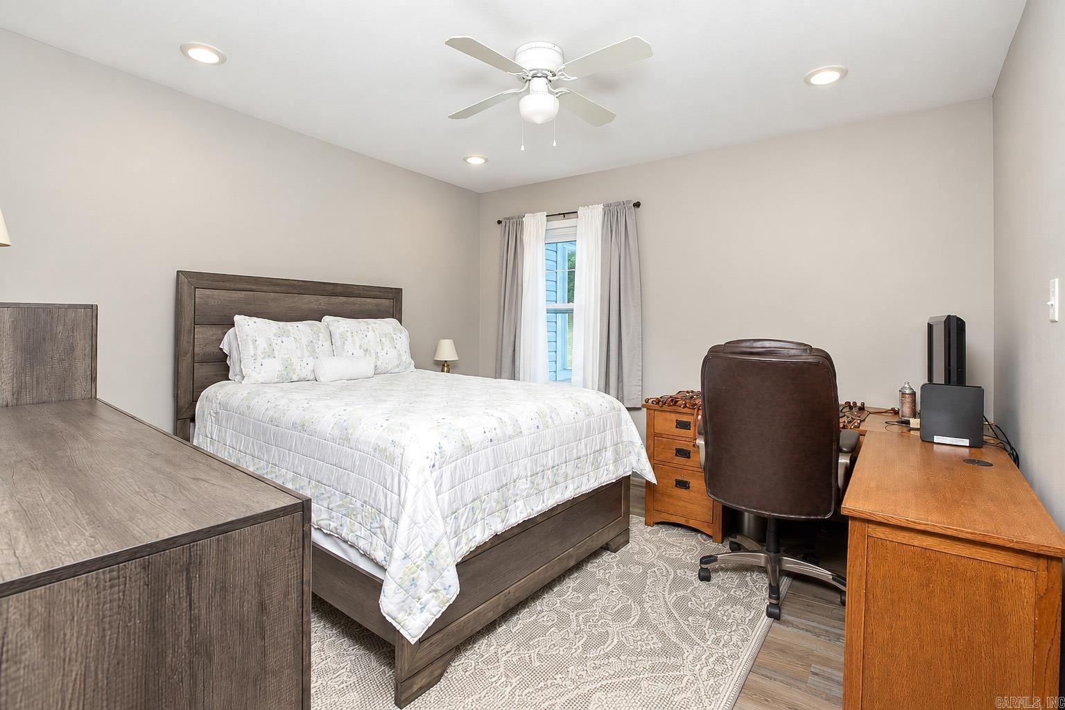 215 Pin Oak Drive Property Photo 13