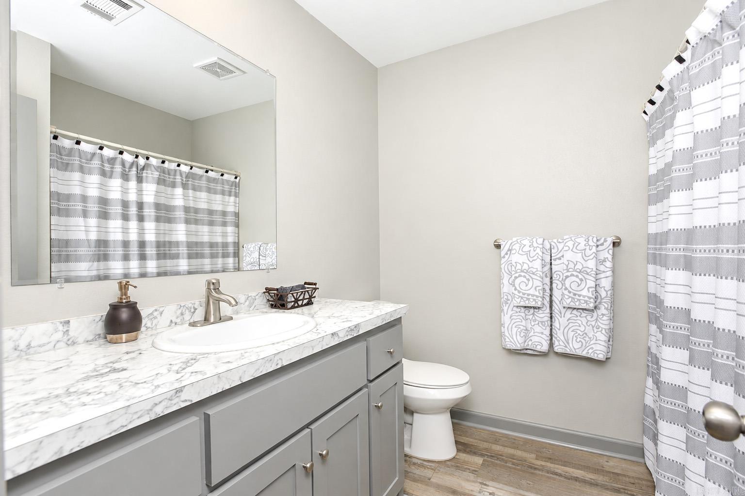 215 Pin Oak Drive Property Photo 15