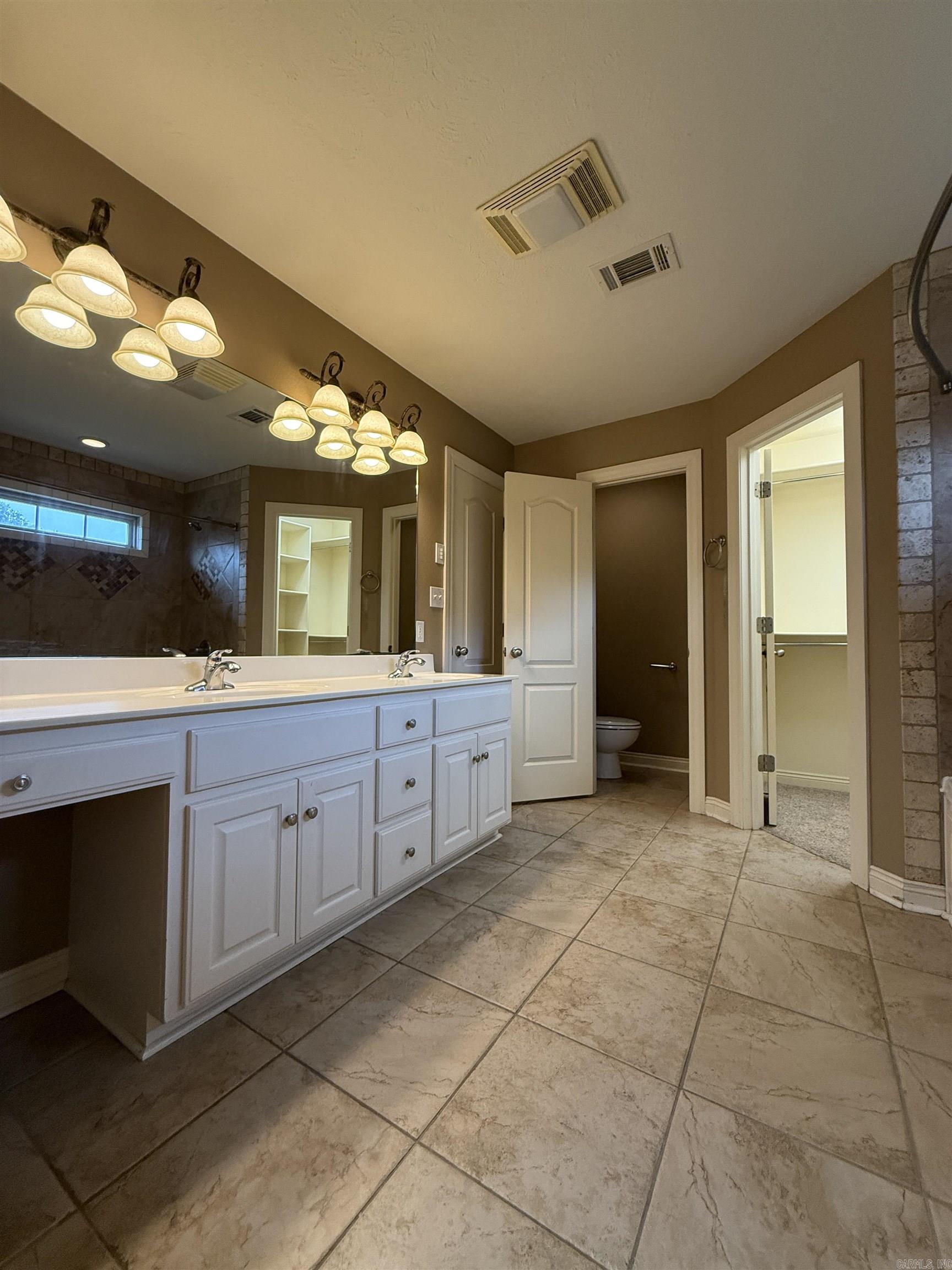 8 Ragan Court Property Photo 28