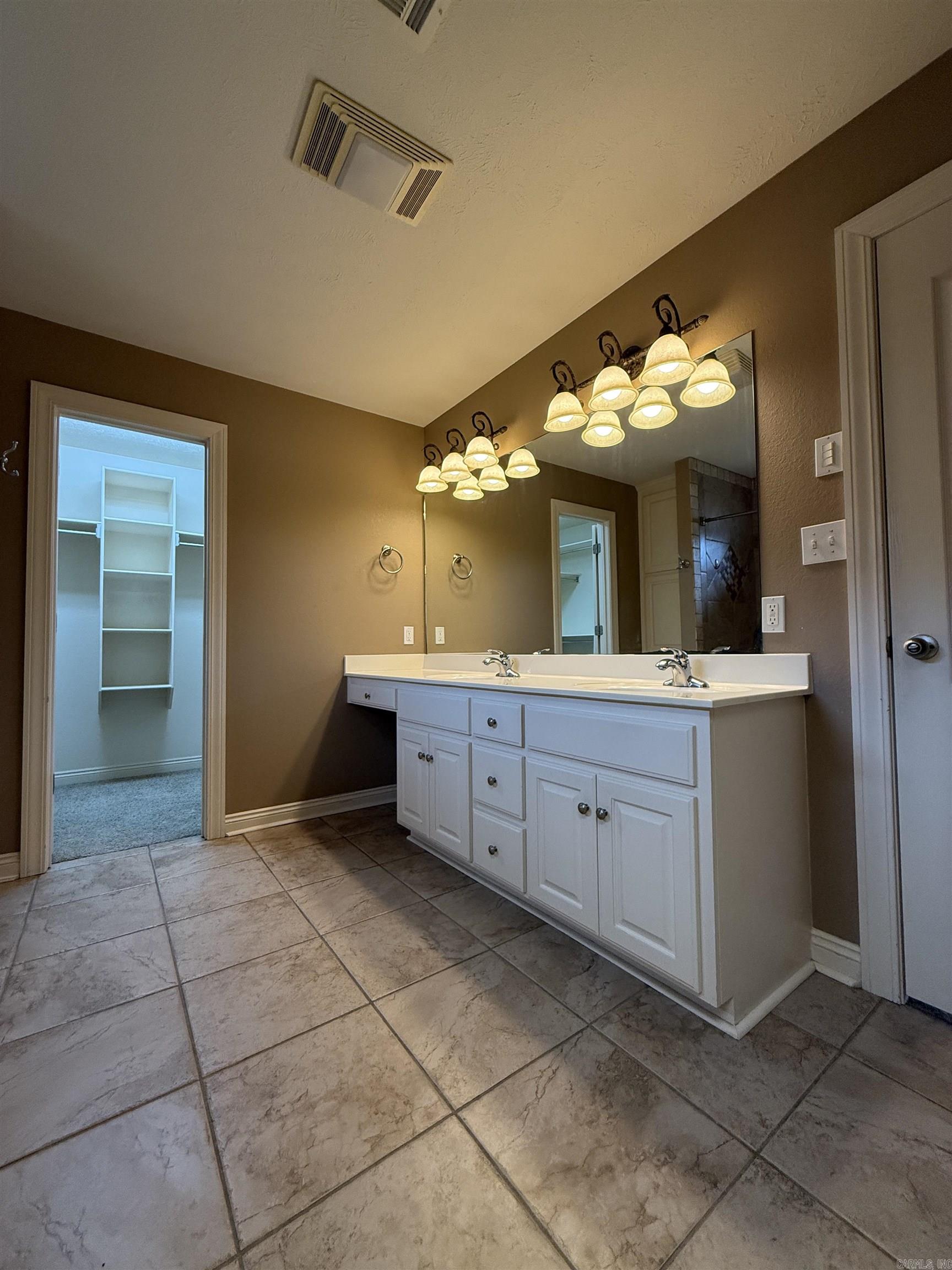 8 Ragan Court Property Photo 29