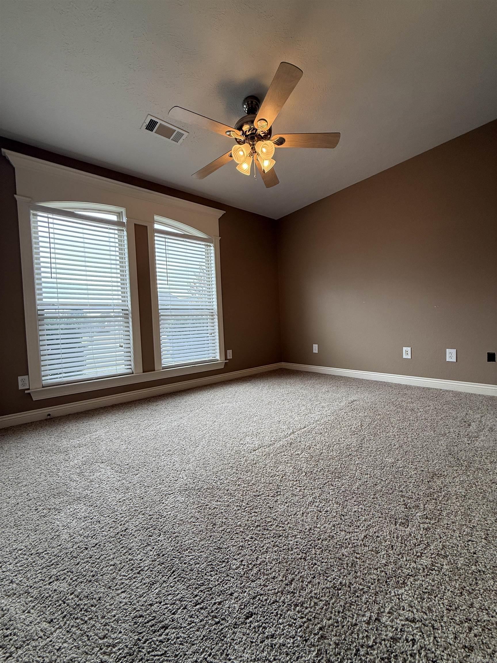 8 Ragan Court Property Photo 35