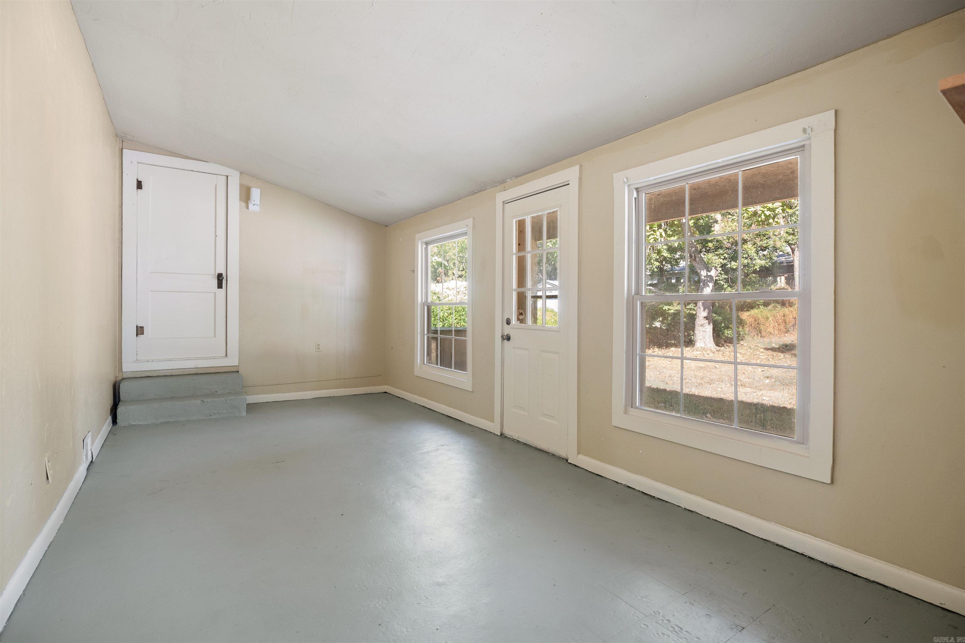 106 W Collage Street Property Photo 10