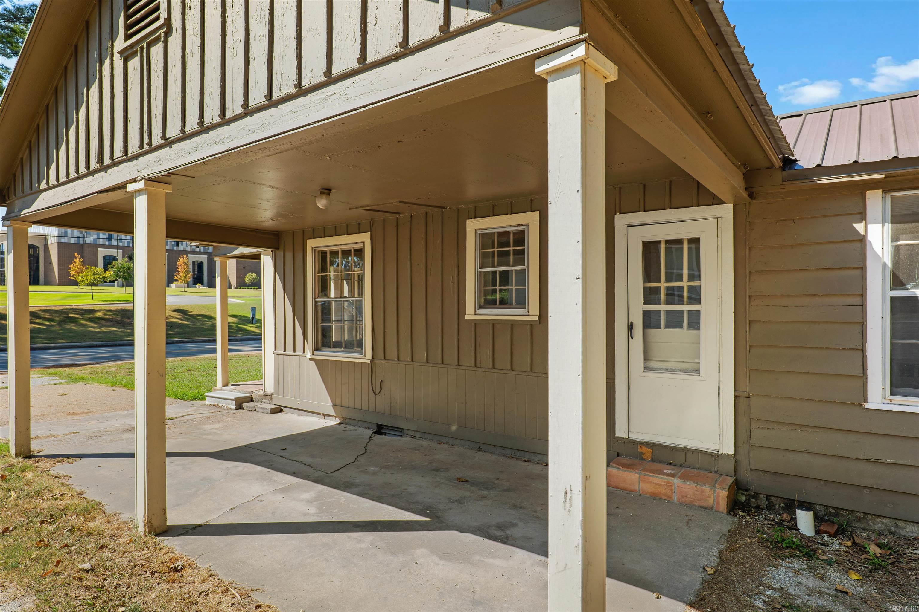106 W Collage Street Property Photo 24