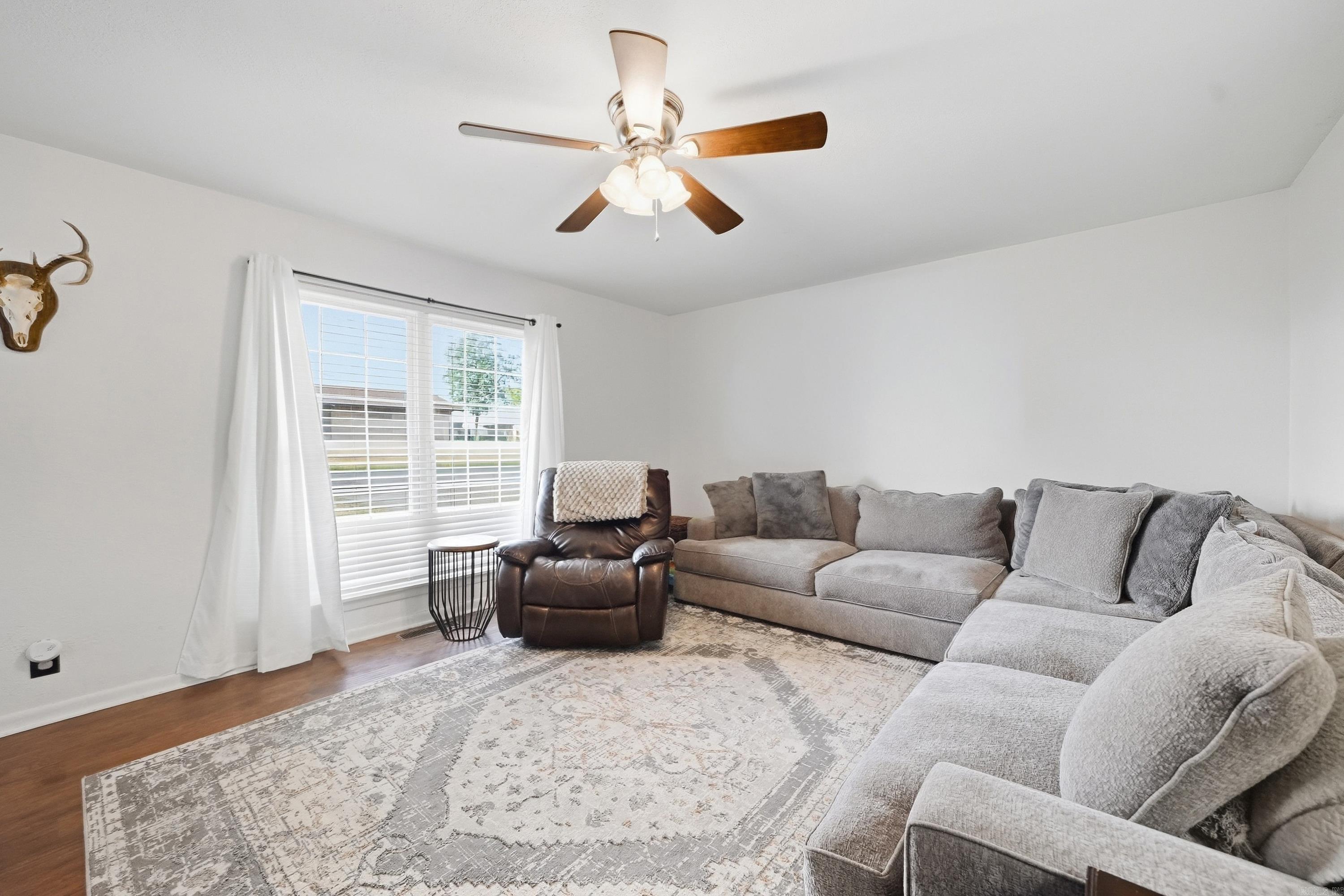 1509 View Street Property Photo 10
