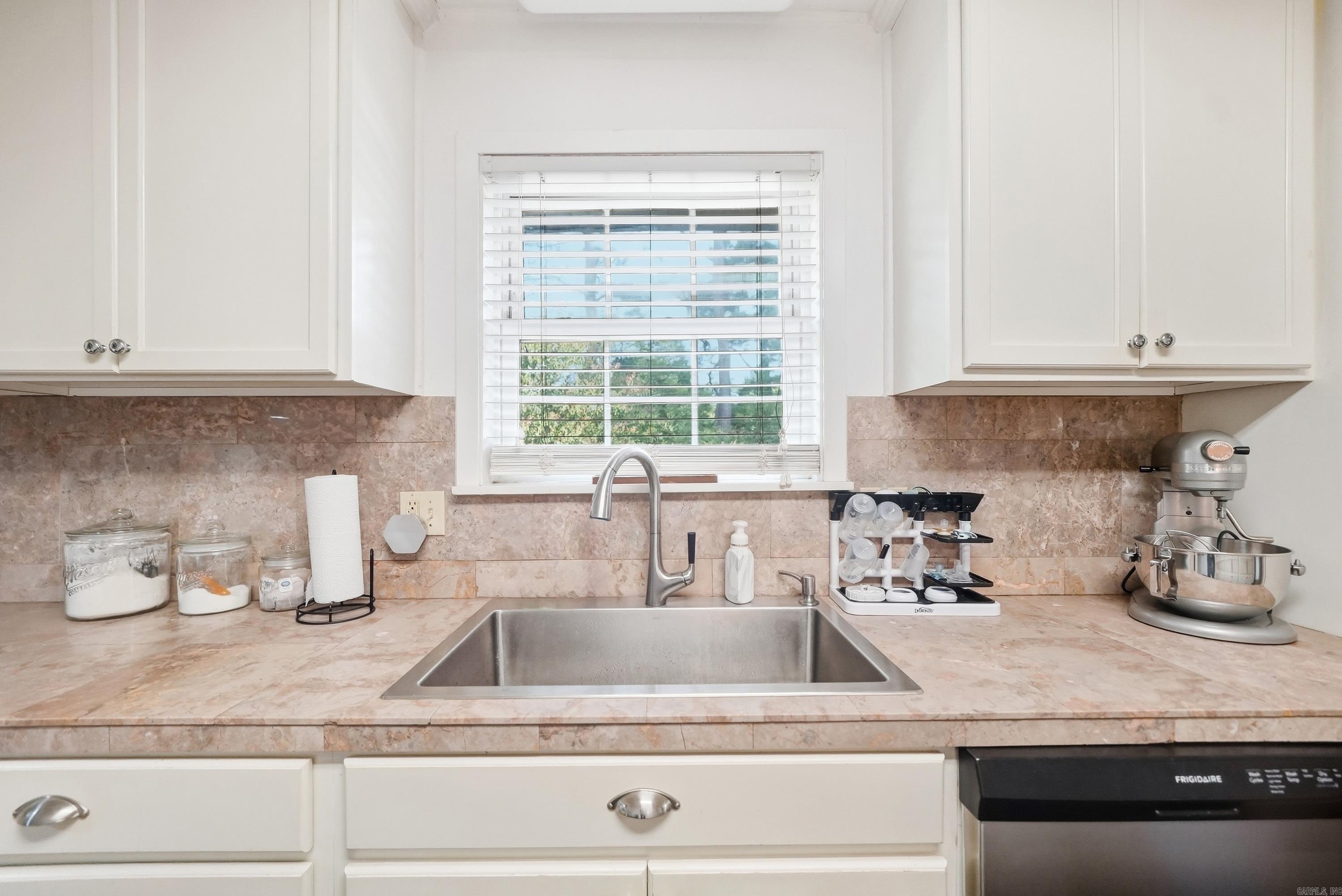 1509 View Street Property Photo 16