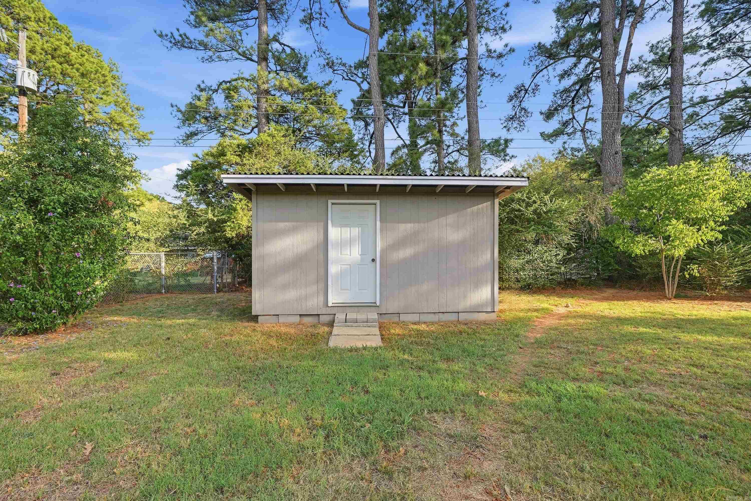 1509 View Street Property Photo 32