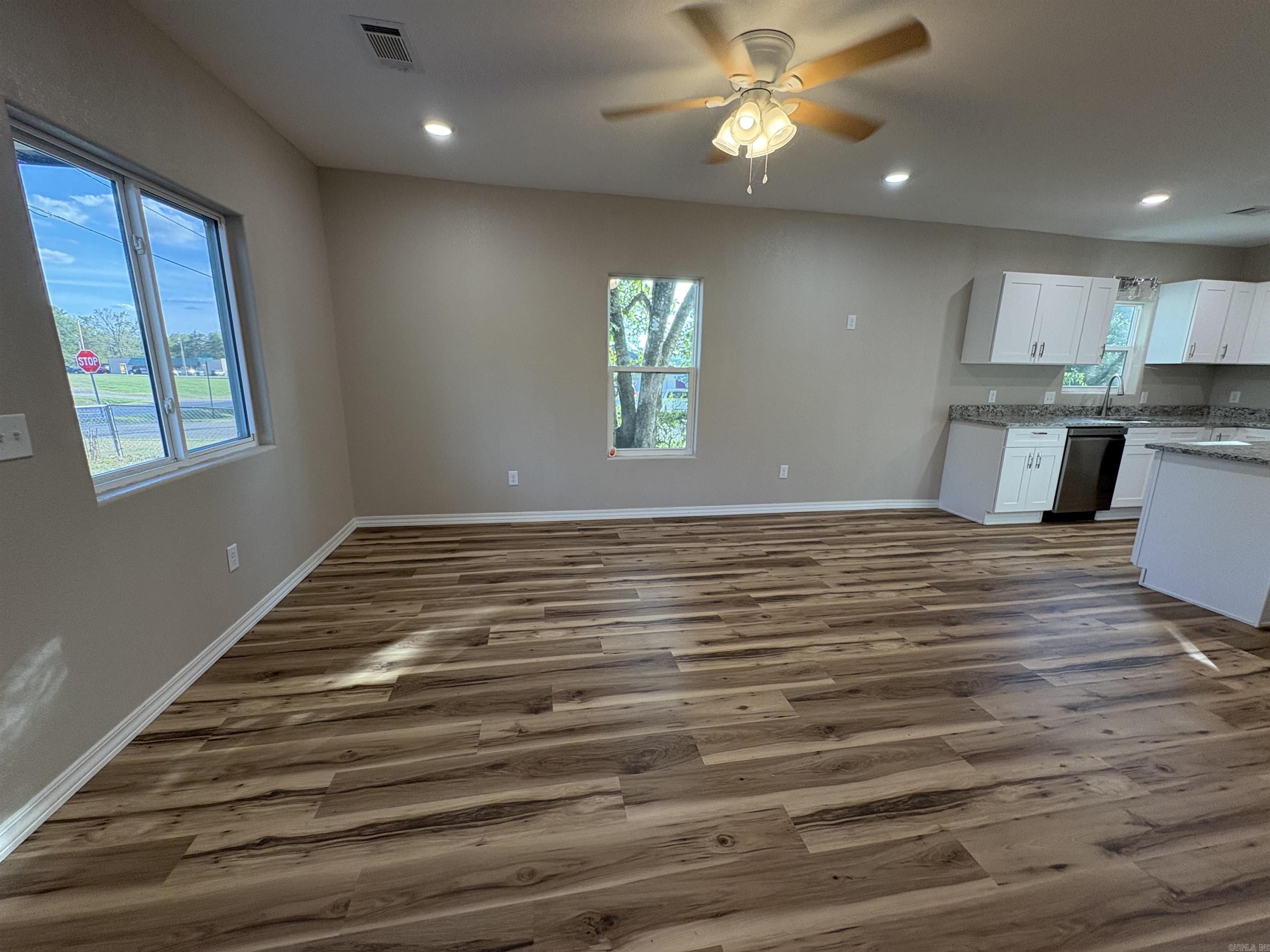 75 N Johnsonville Street Property Photo 3