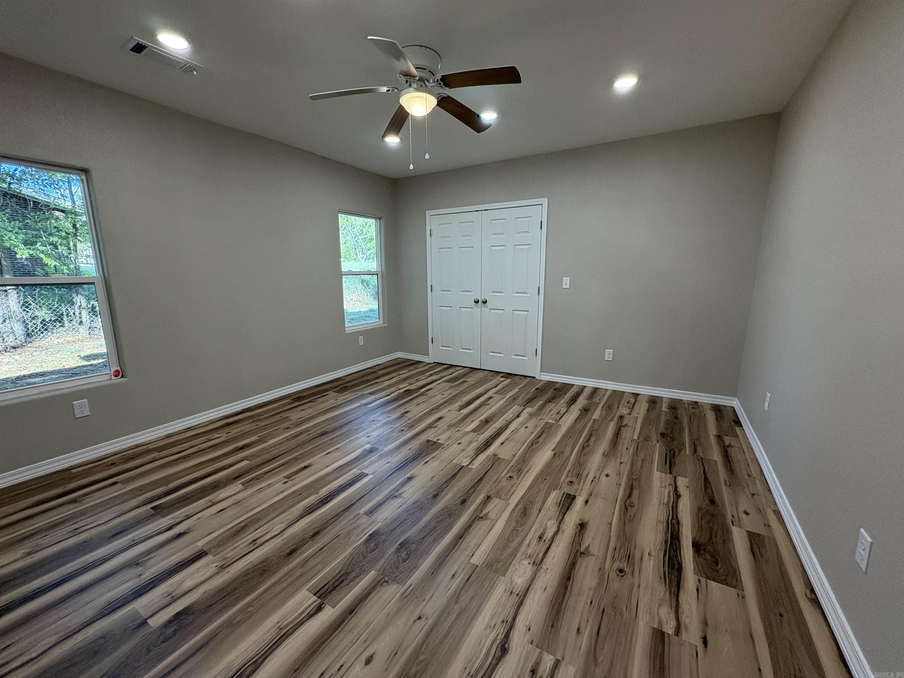 75 N Johnsonville Street Property Photo 8
