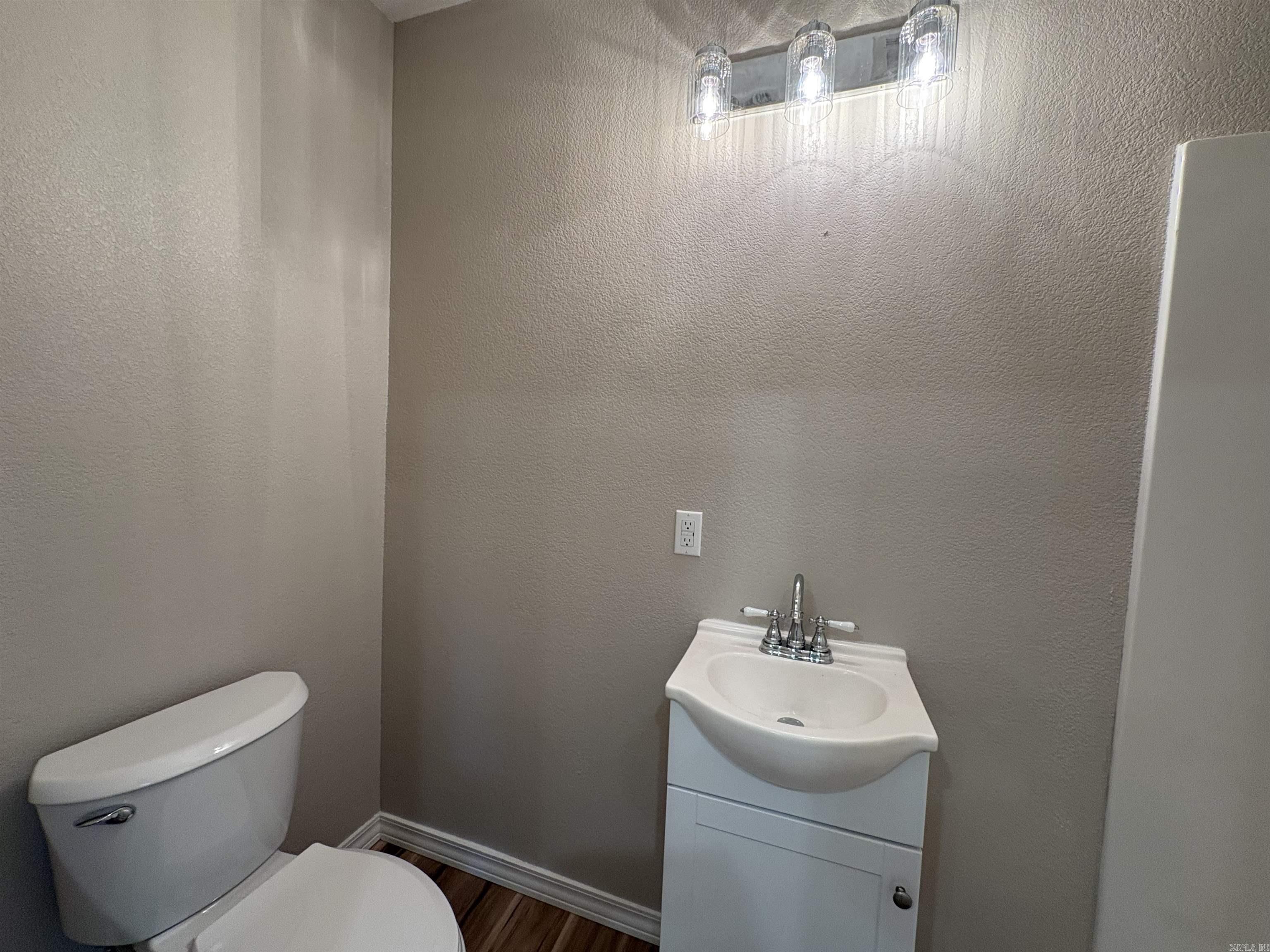 75 N Johnsonville Street Property Photo 9