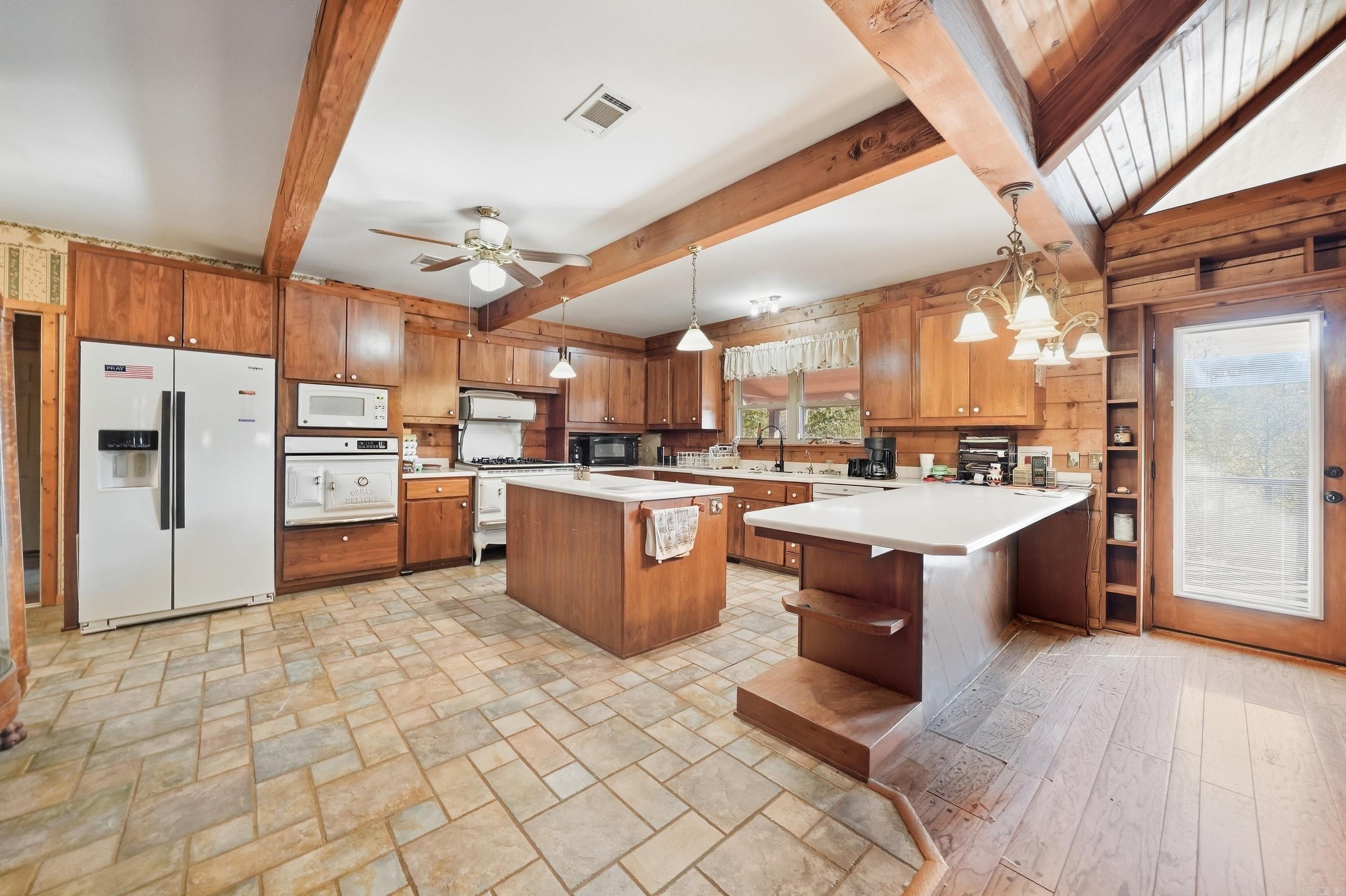 4766 Highway 157 Property Photo 9