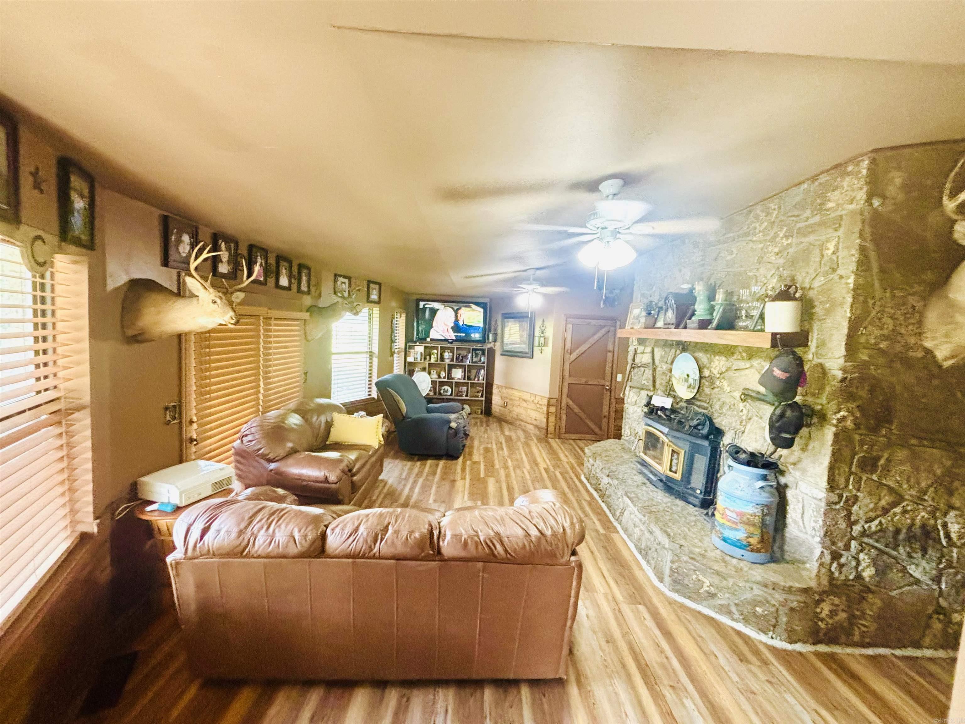 3334 Little Red River Road Property Photo 8
