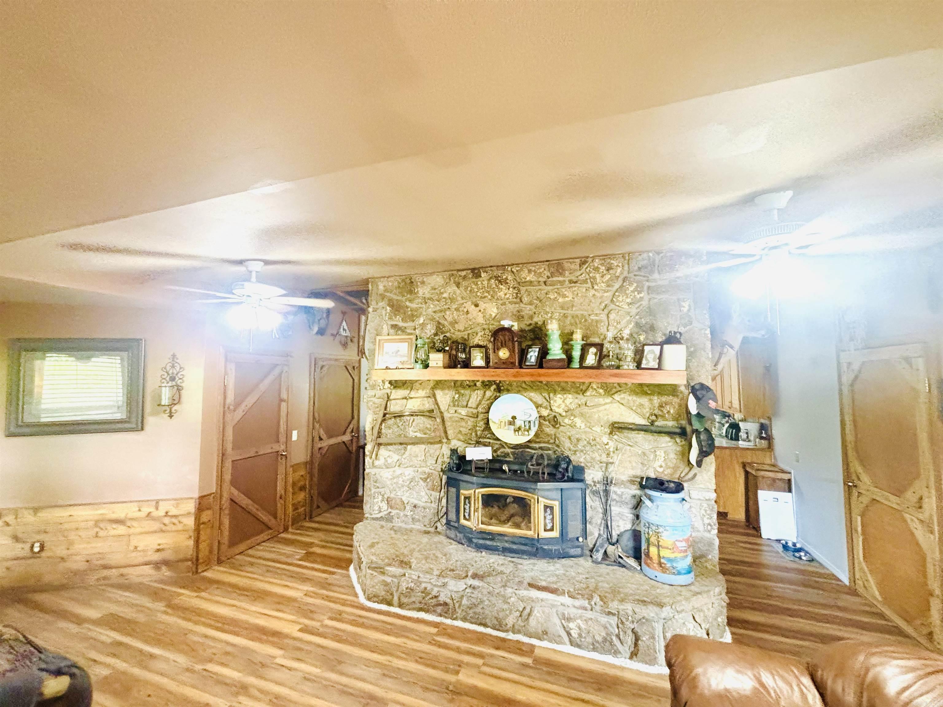 3334 Little Red River Road Property Photo 9