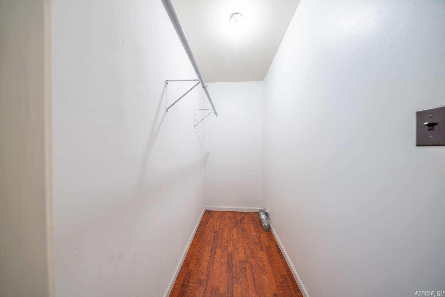 401 Hall Street Property Photo 18