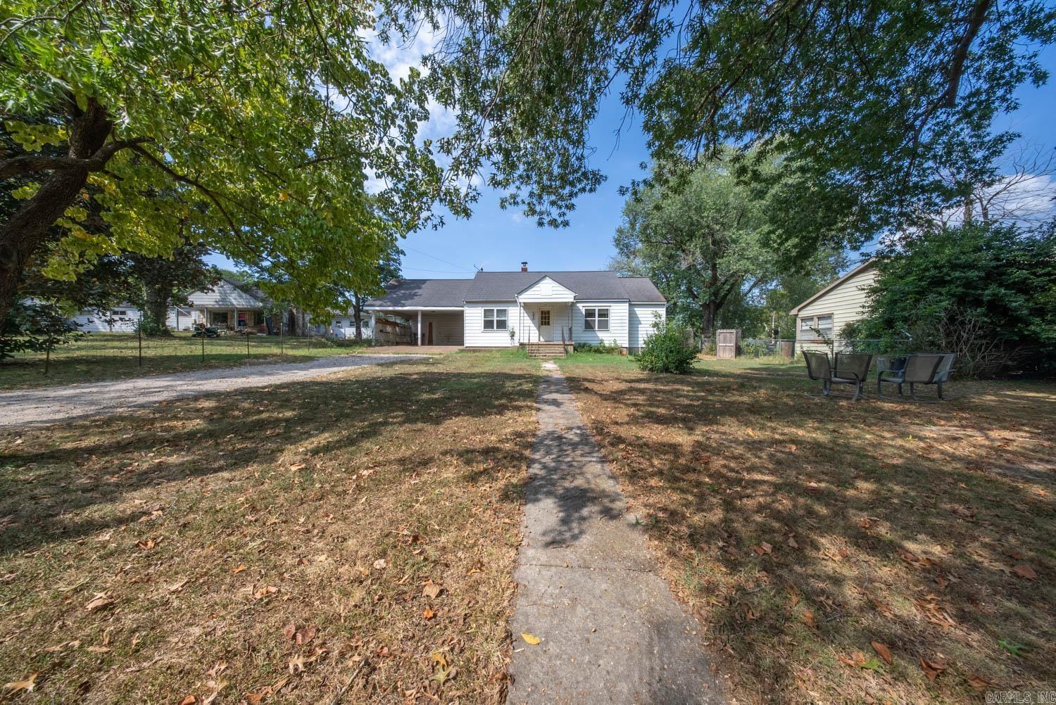 401 Hall Street Property Photo 25