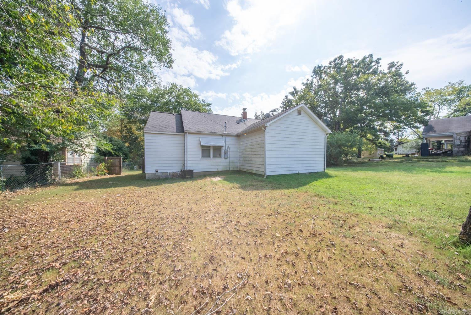 401 Hall Street Property Photo 27