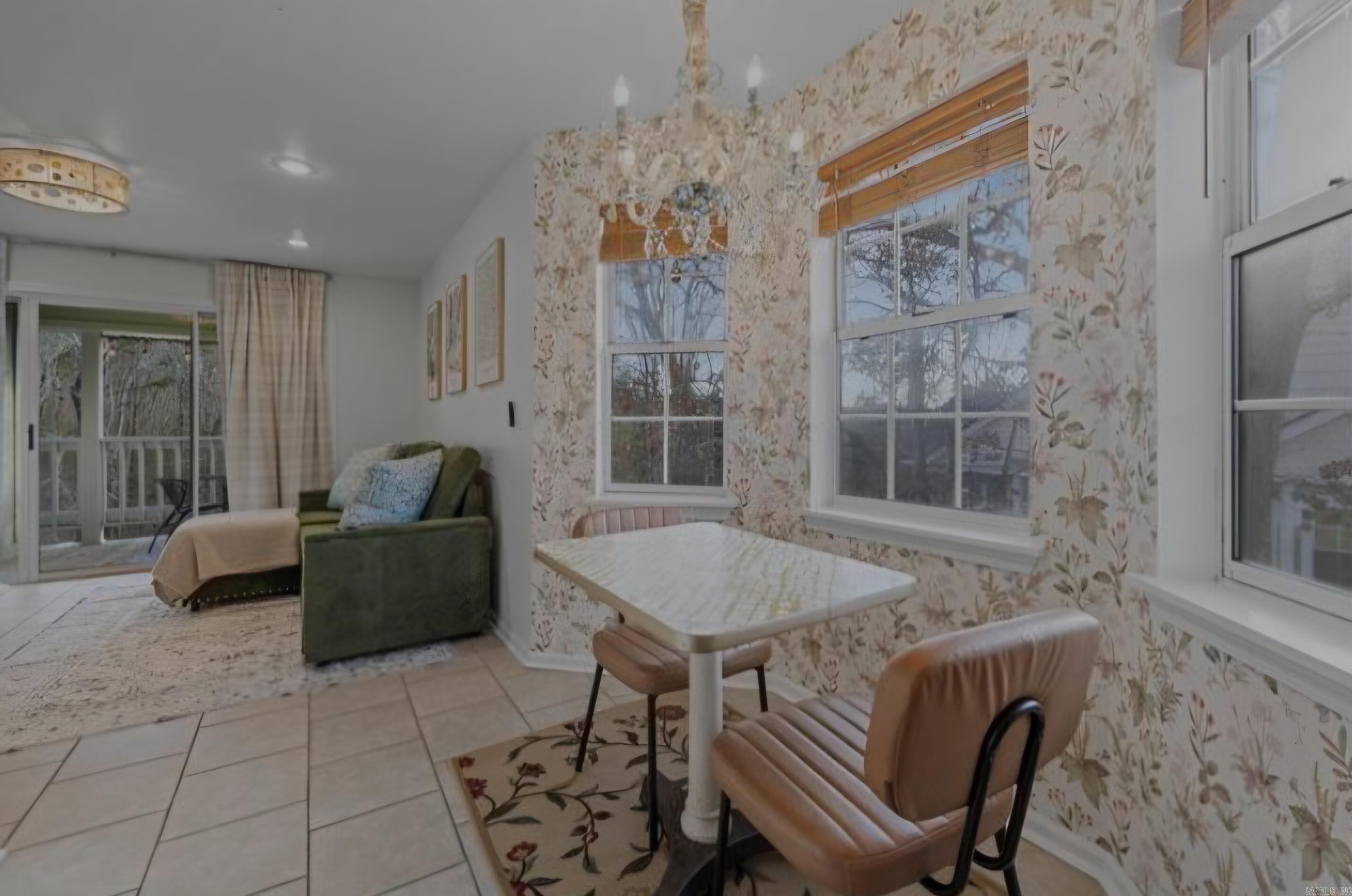 3016 Summerhill Place Property Photo 4