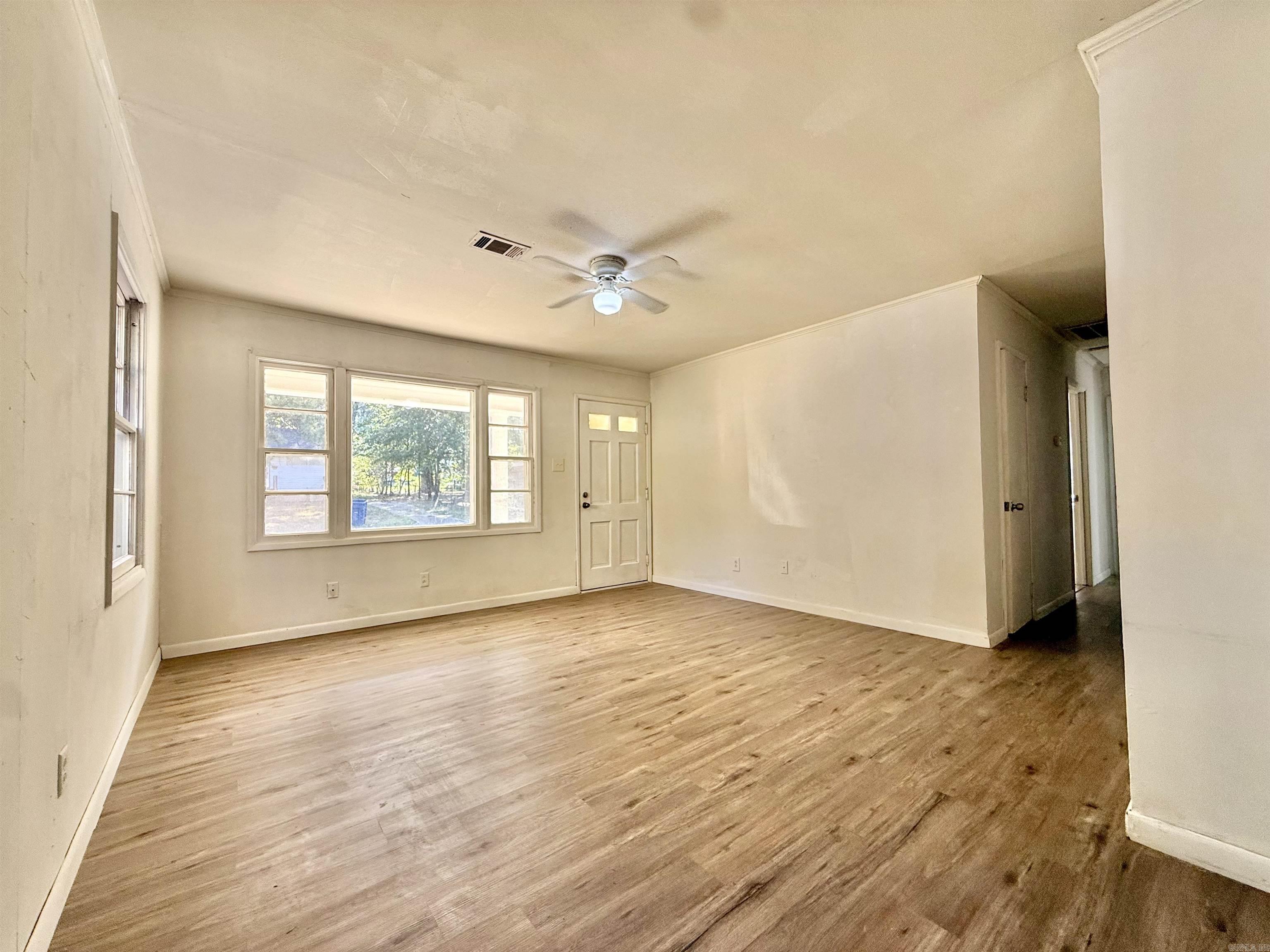 728 Lucas Lane Property Photo 7
