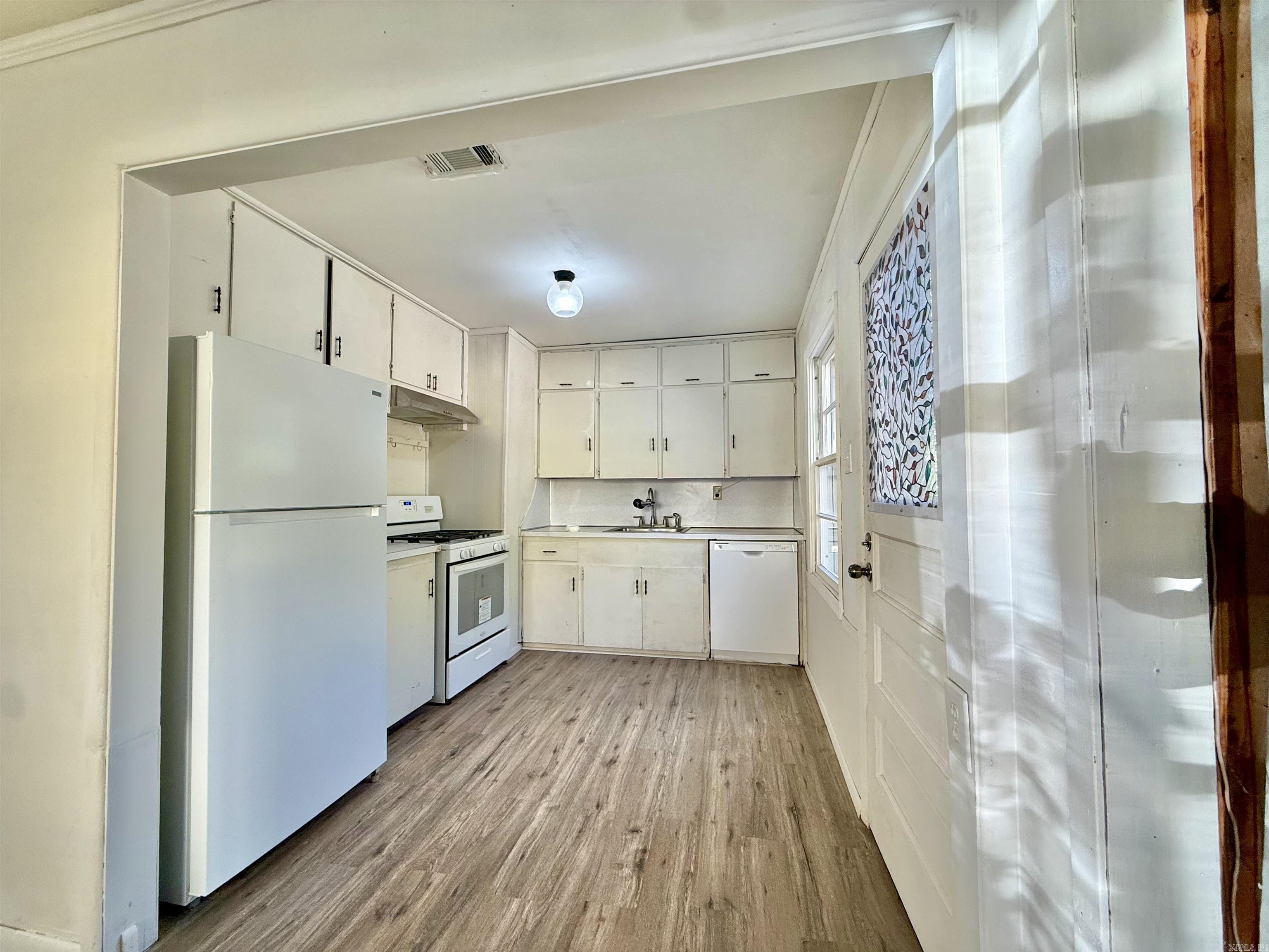 728 Lucas Lane Property Photo 10