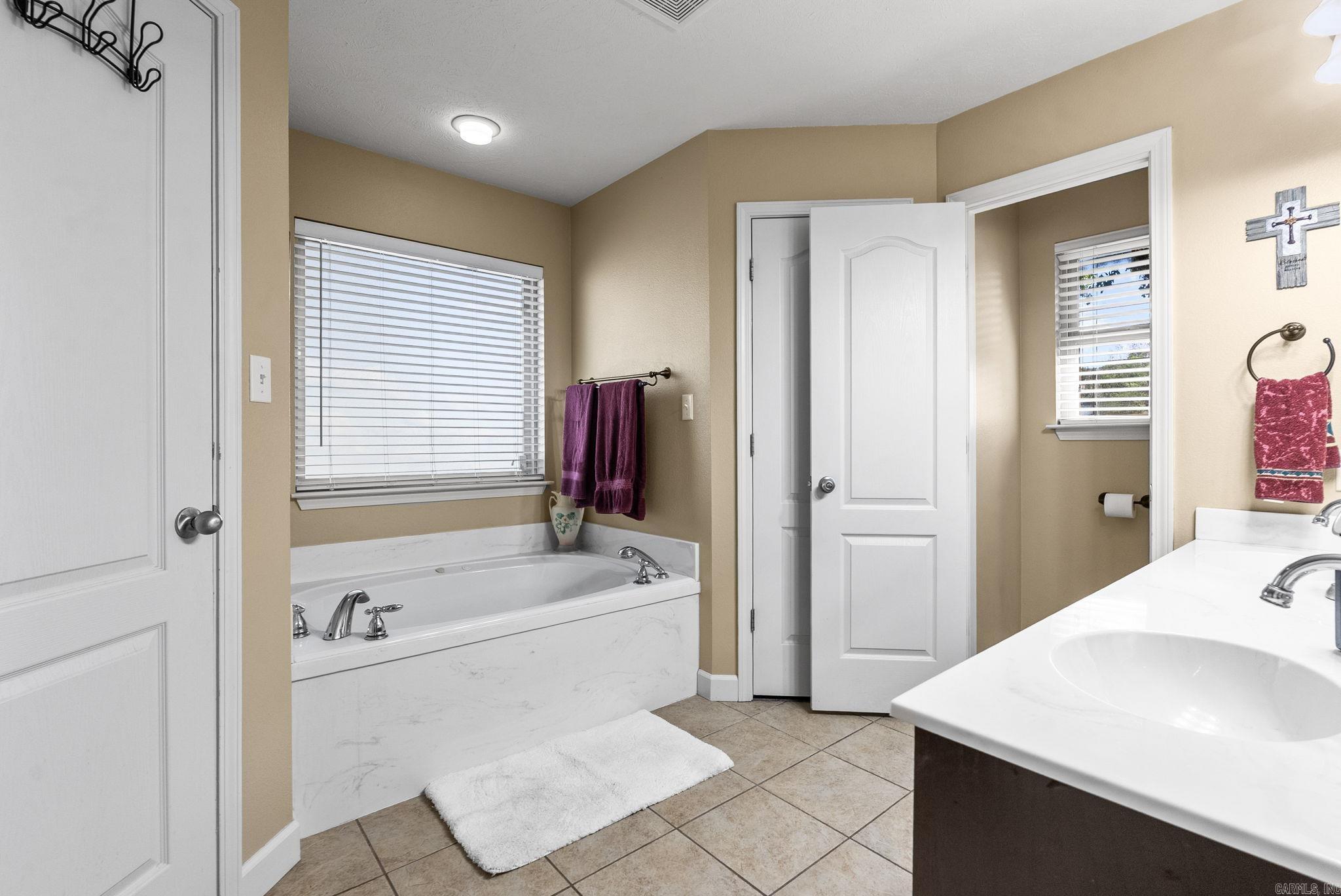 23 Northlake Circle Property Photo 20