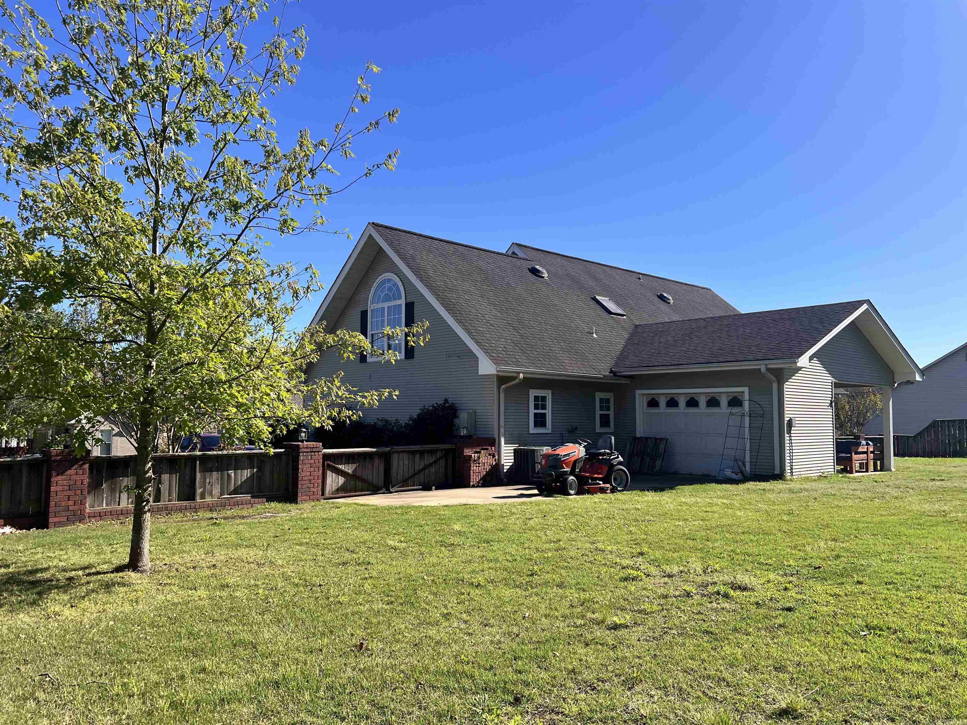 130 Day Drive Property Photo 27