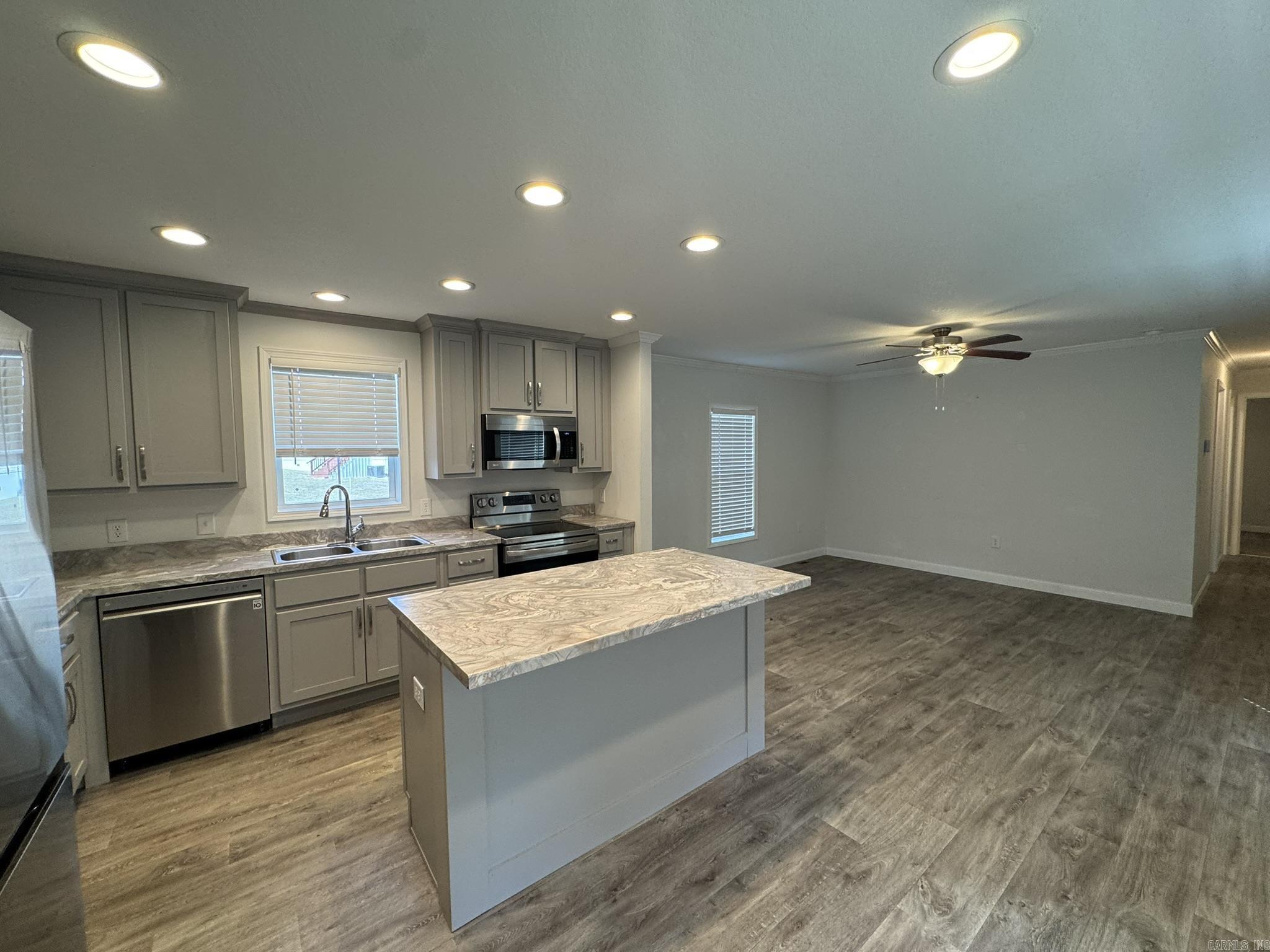 24 Clear Creek Court Property Photo 6