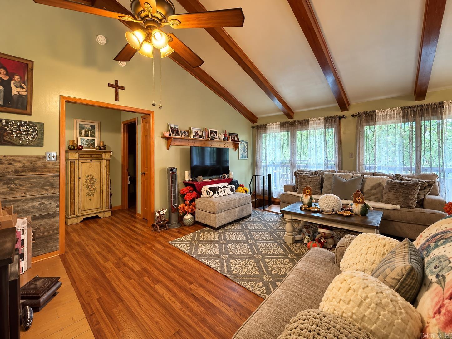 6 Nokomis Dr. Property Photo 3