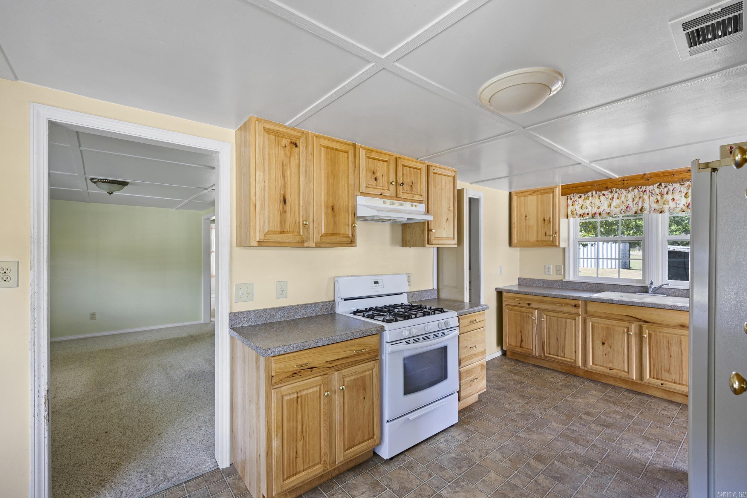179 Plum Street Property Photo 3