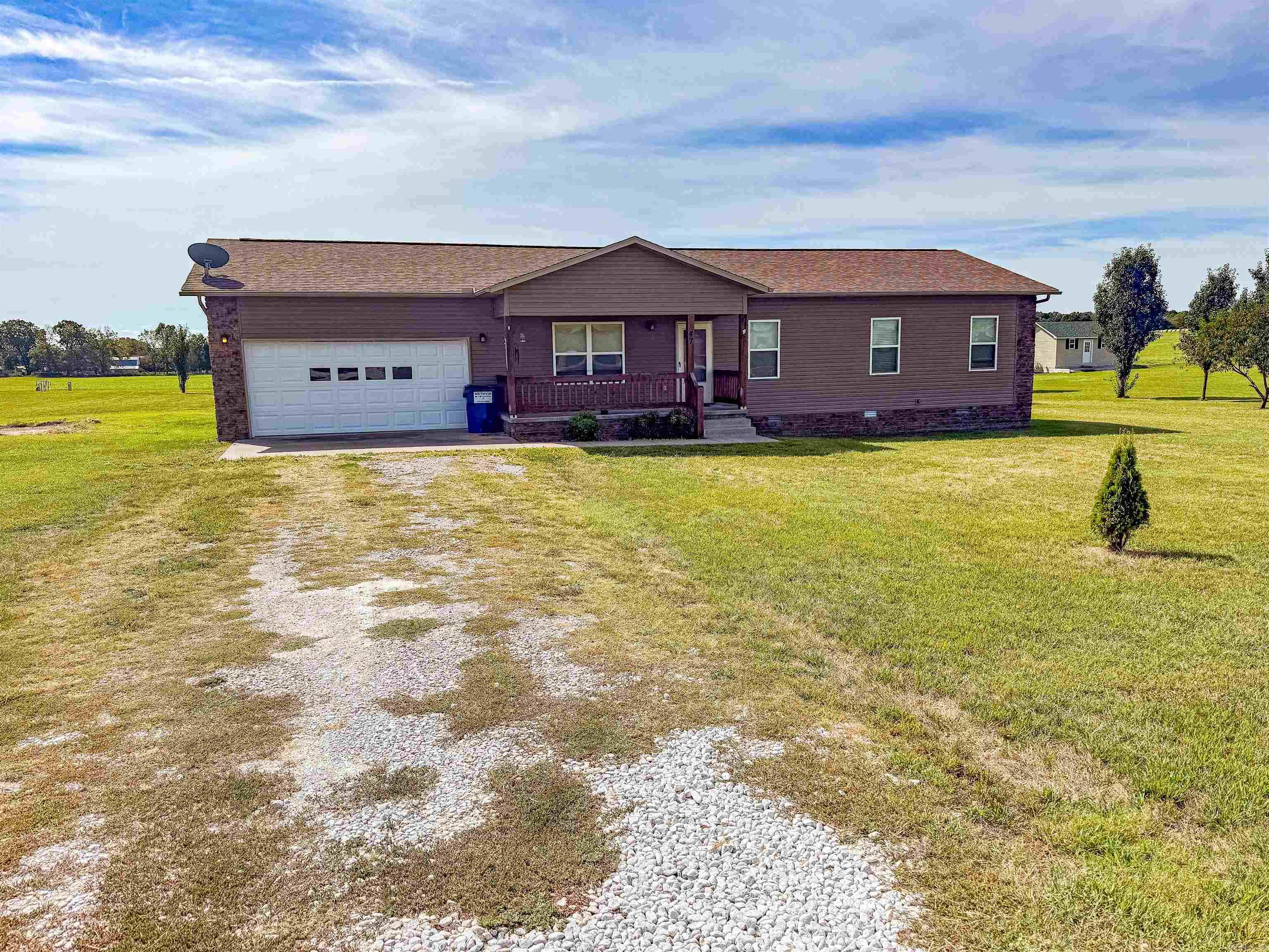 47 Old Carpenter Lane Property Photo 1