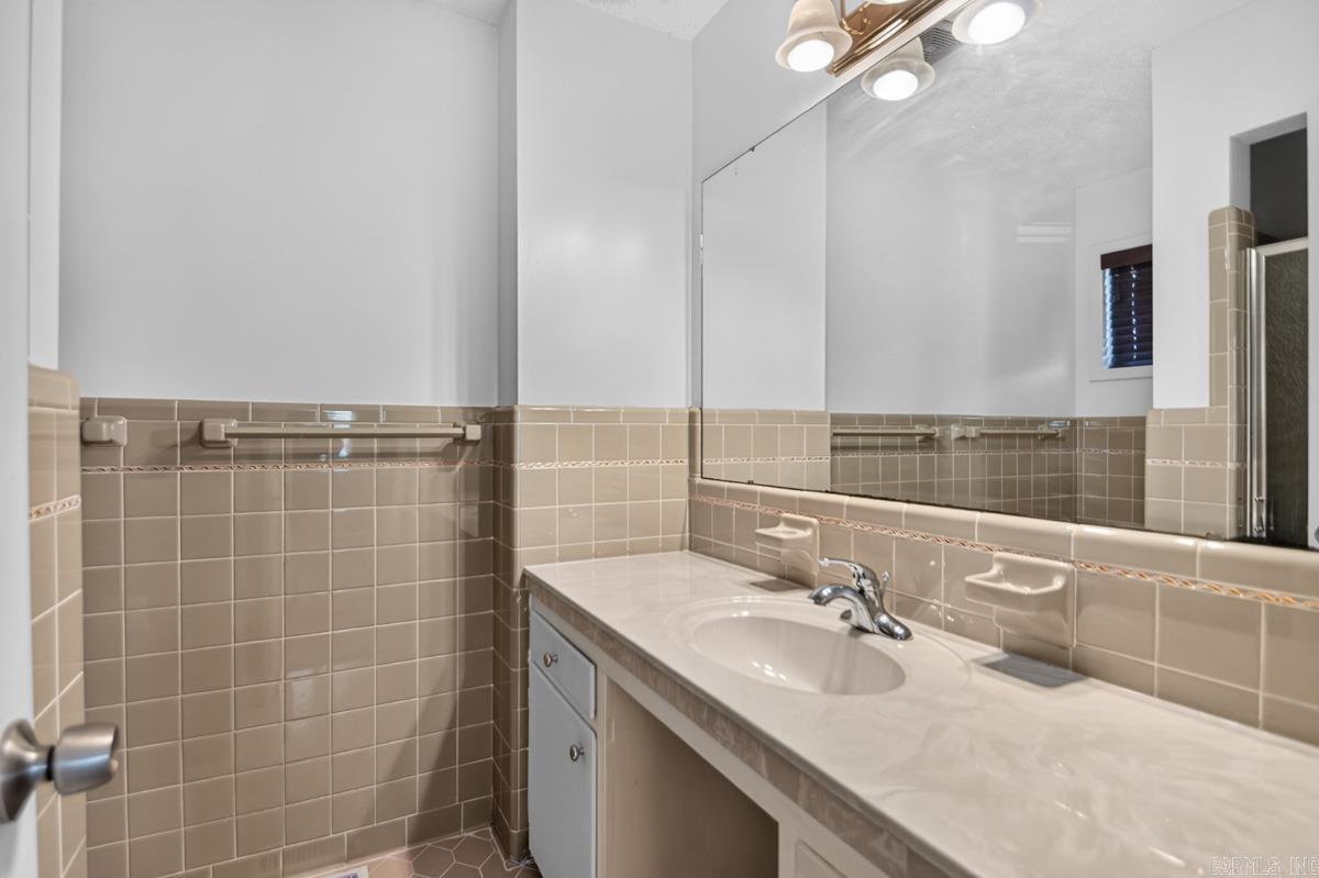 7000 Marguerite Lane Property Photo 17