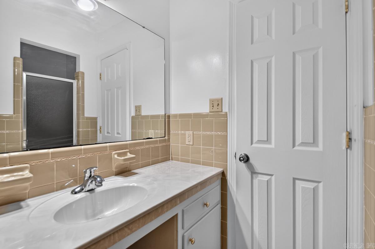 7000 Marguerite Lane Property Photo 18