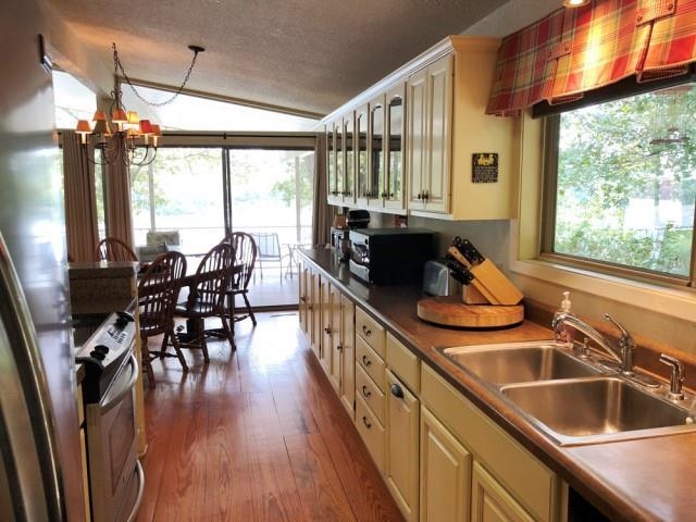 38 N Lakeshore Drive Property Photo 8