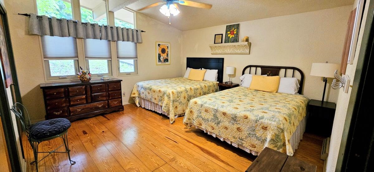 38 N Lakeshore Drive Property Photo 10