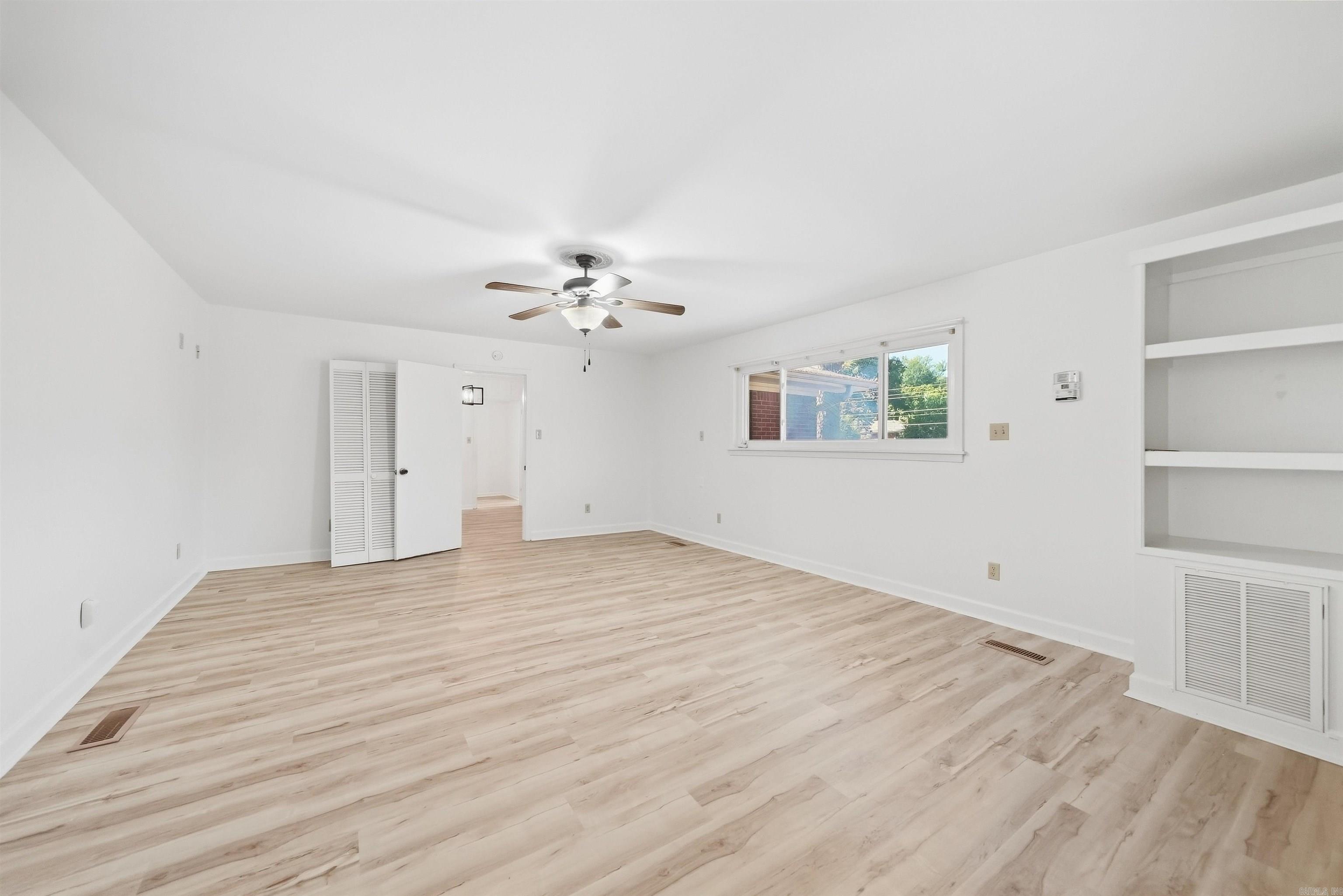 1812 W Center Ave Property Photo 26