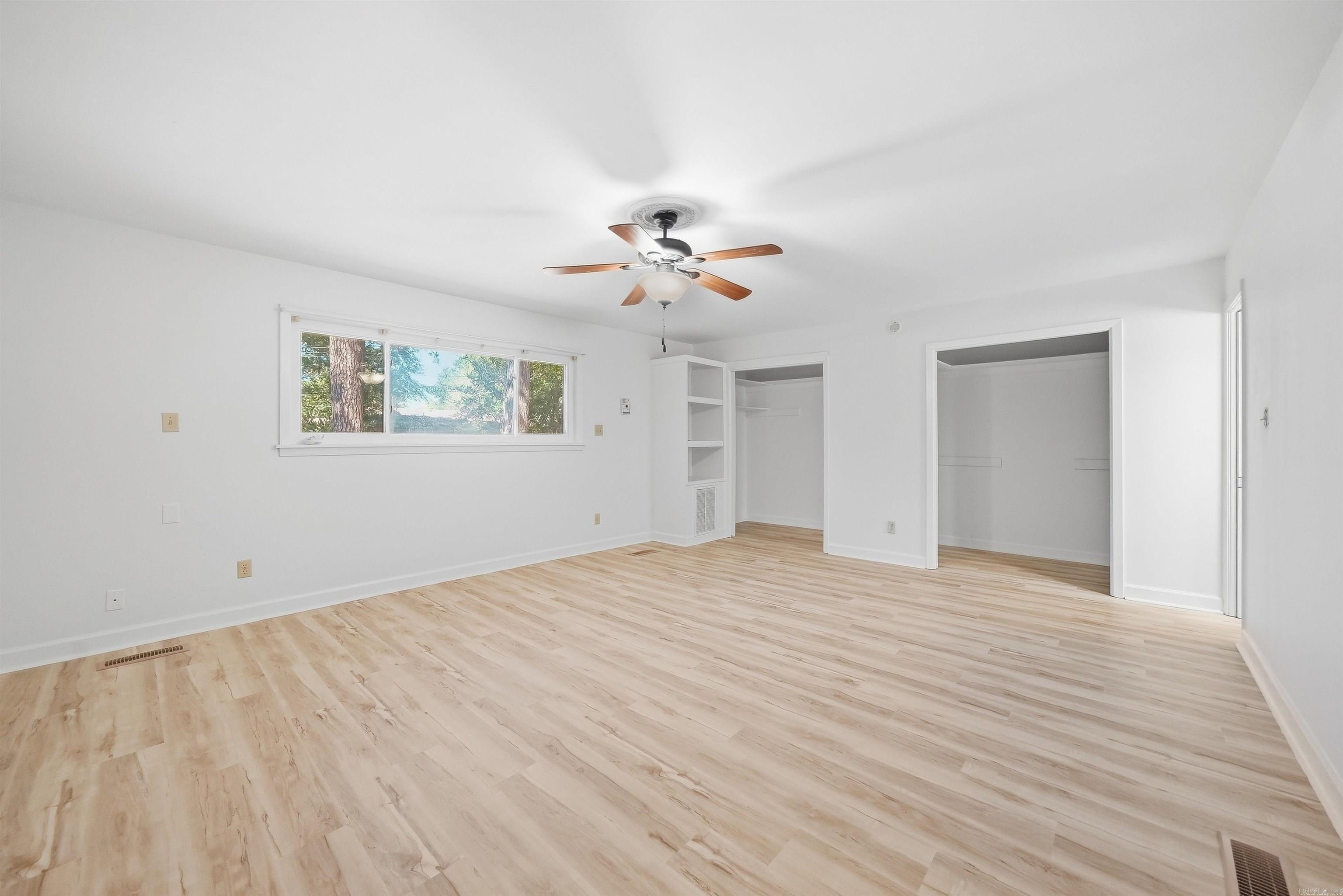 1812 W Center Ave Property Photo 27