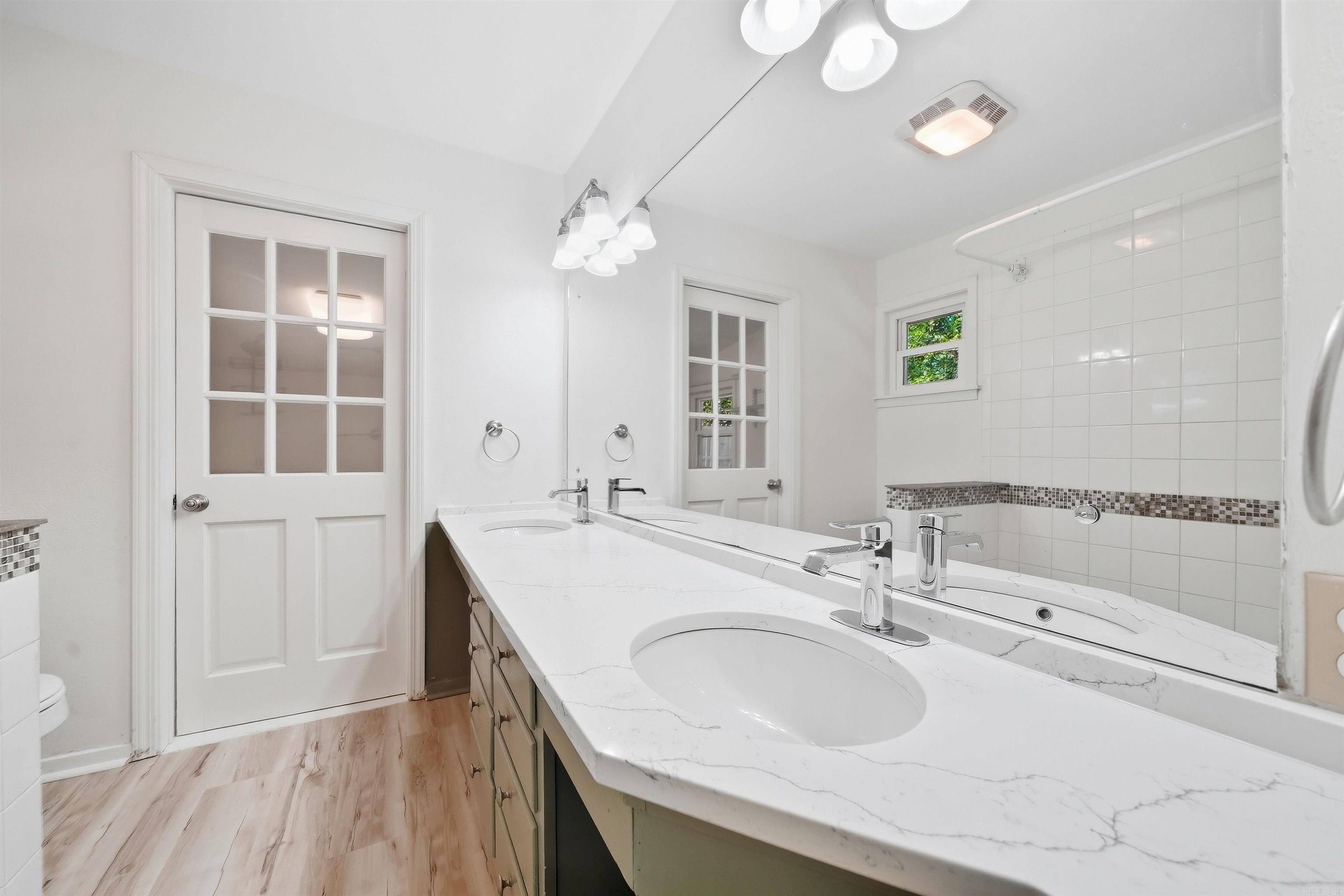 1812 W Center Ave Property Photo 30