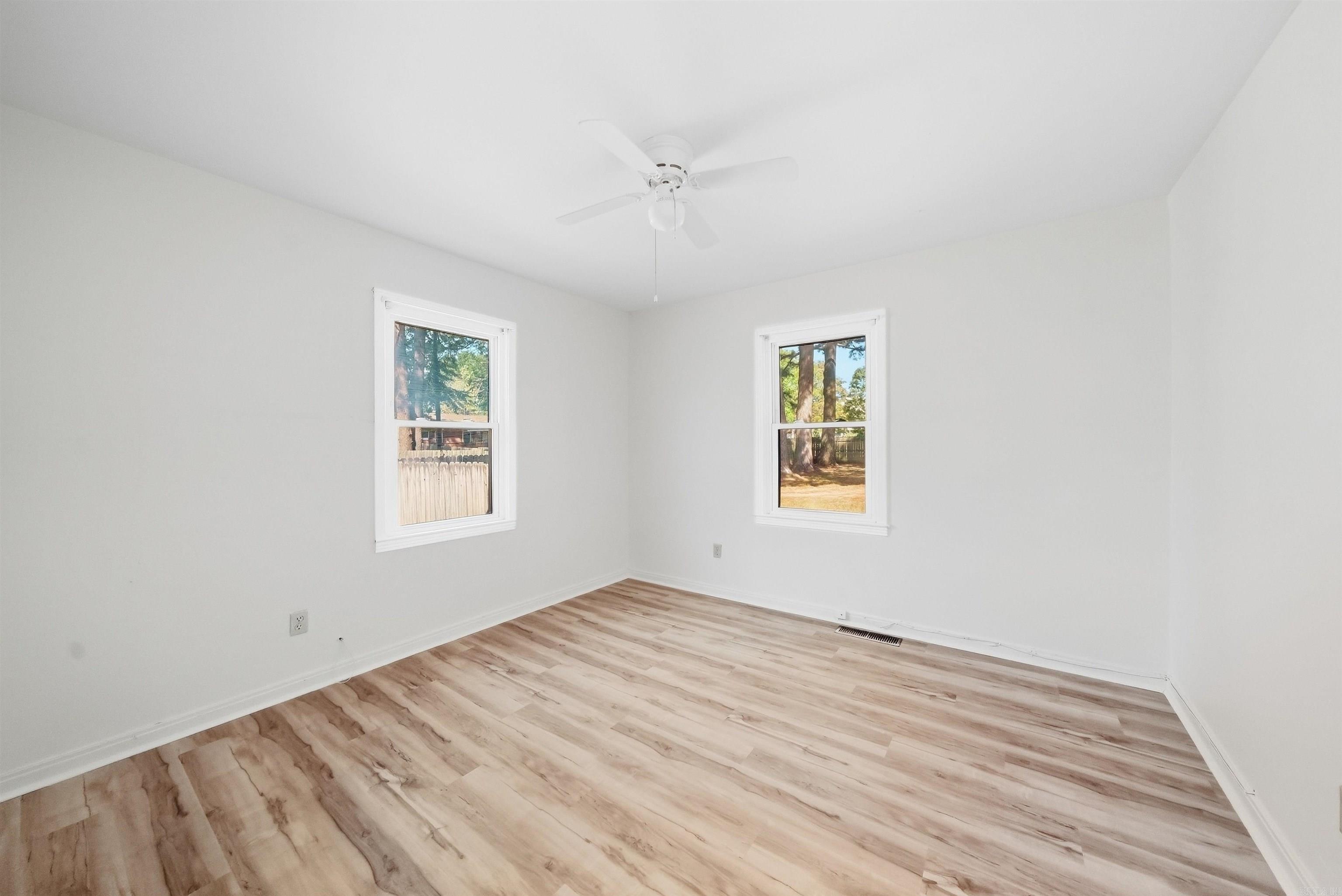 1812 W Center Ave Property Photo 35